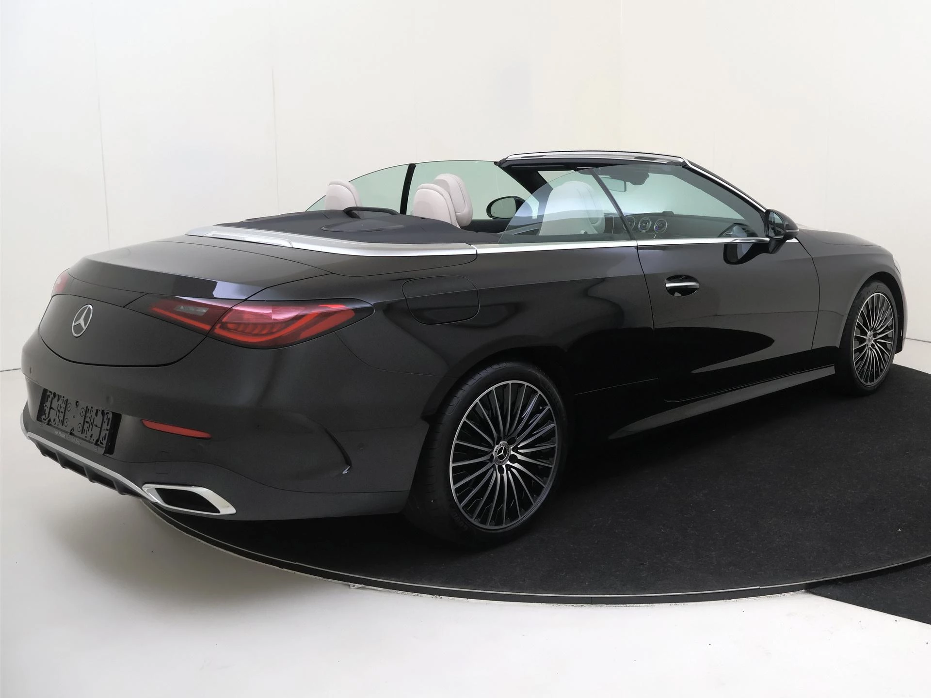 Mercedes-Benz-CLE-image-3