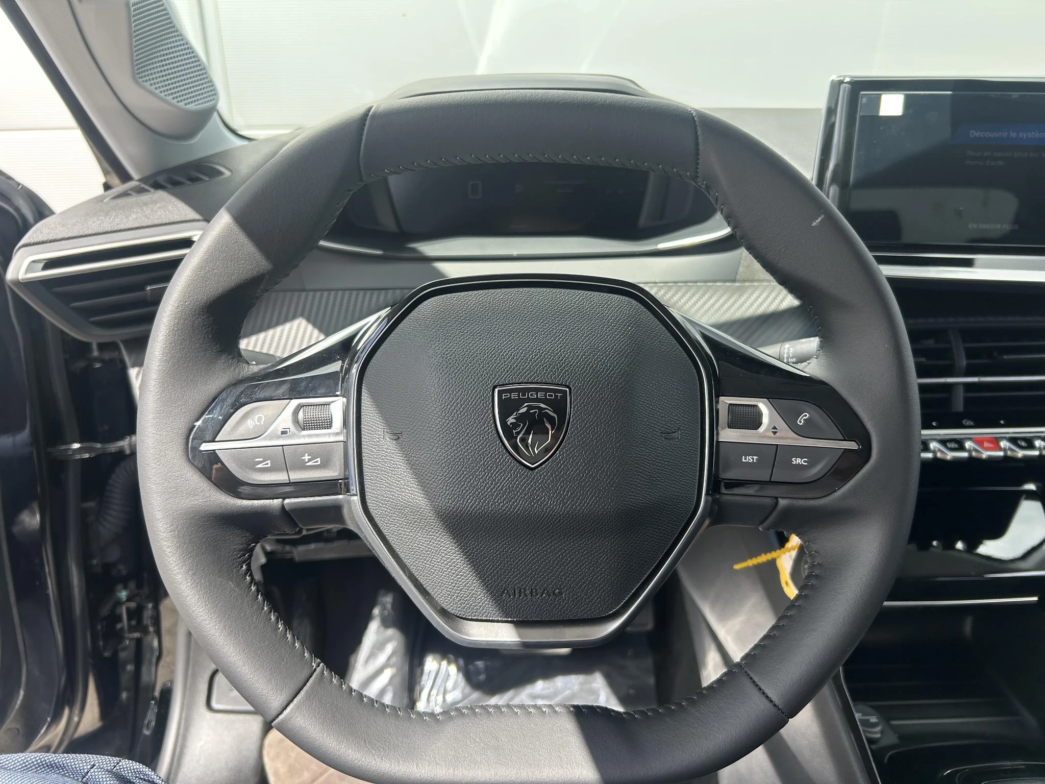 Peugeot-208-image-10