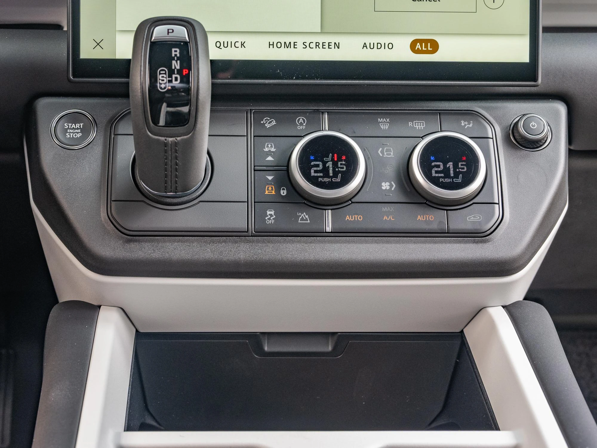 Land Rover Defender 90 D200 S AWD Auto. 26MY