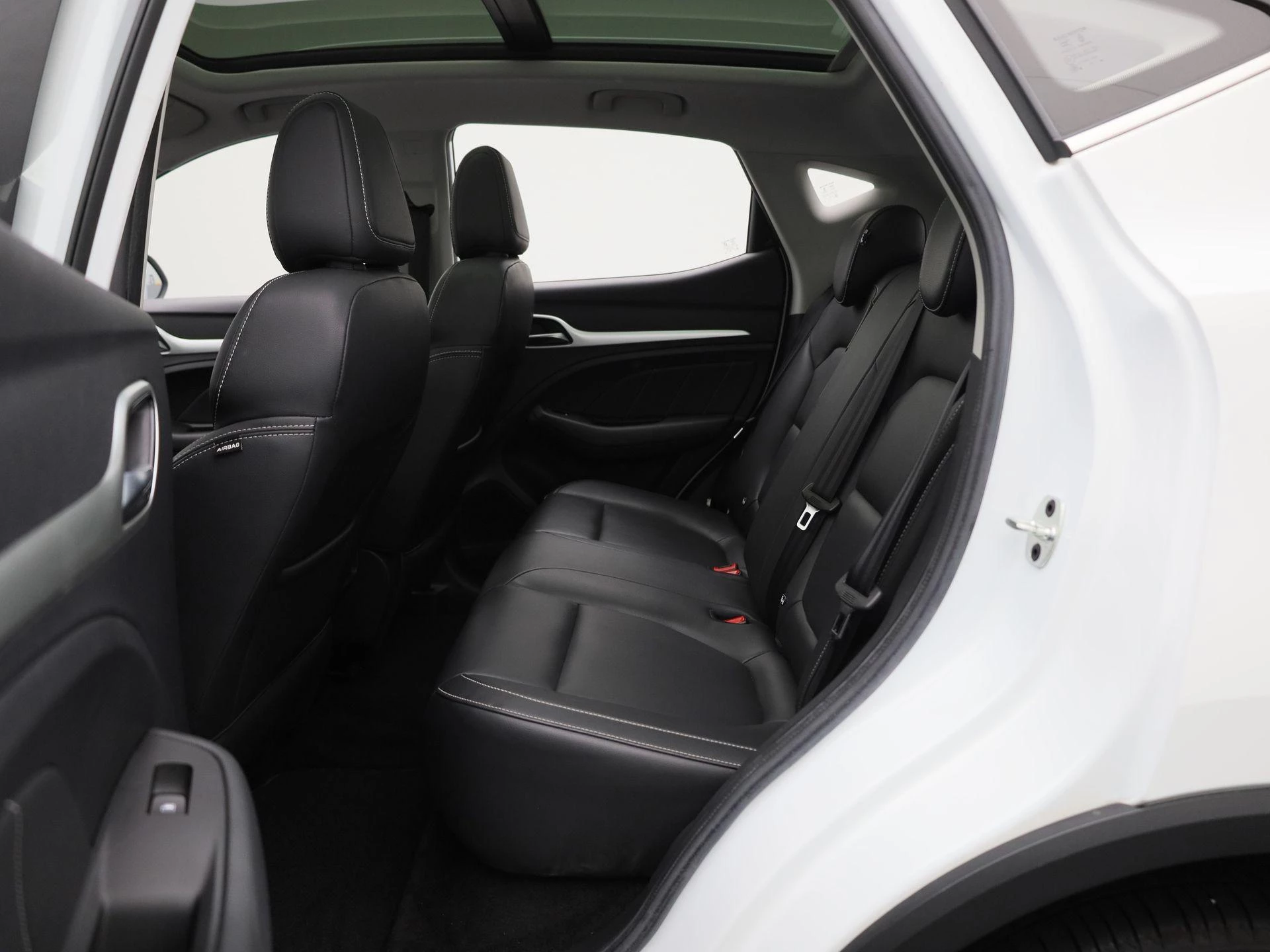 MG-ZS EV-image-11