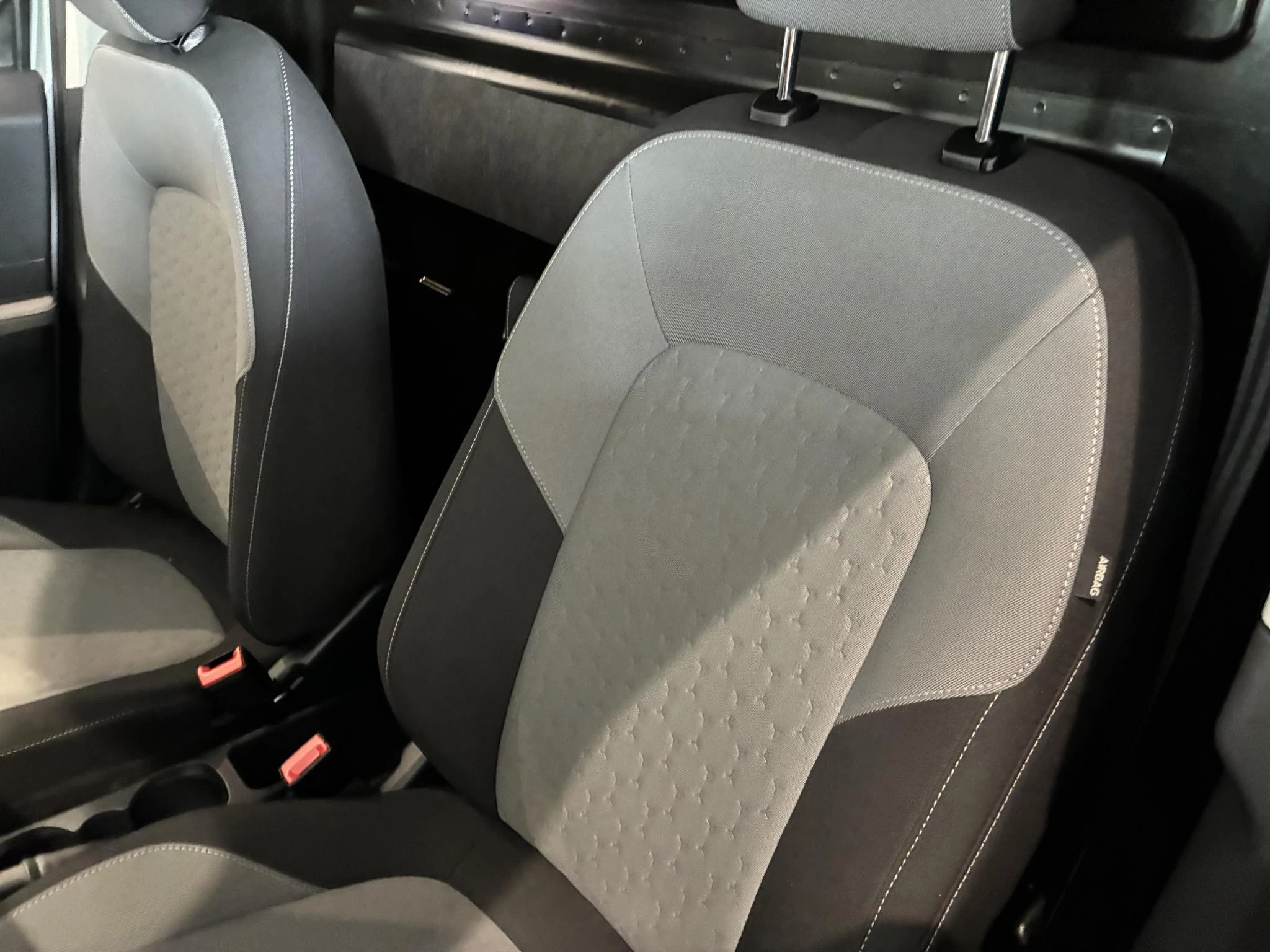 Ford-Transit Courier-image-9