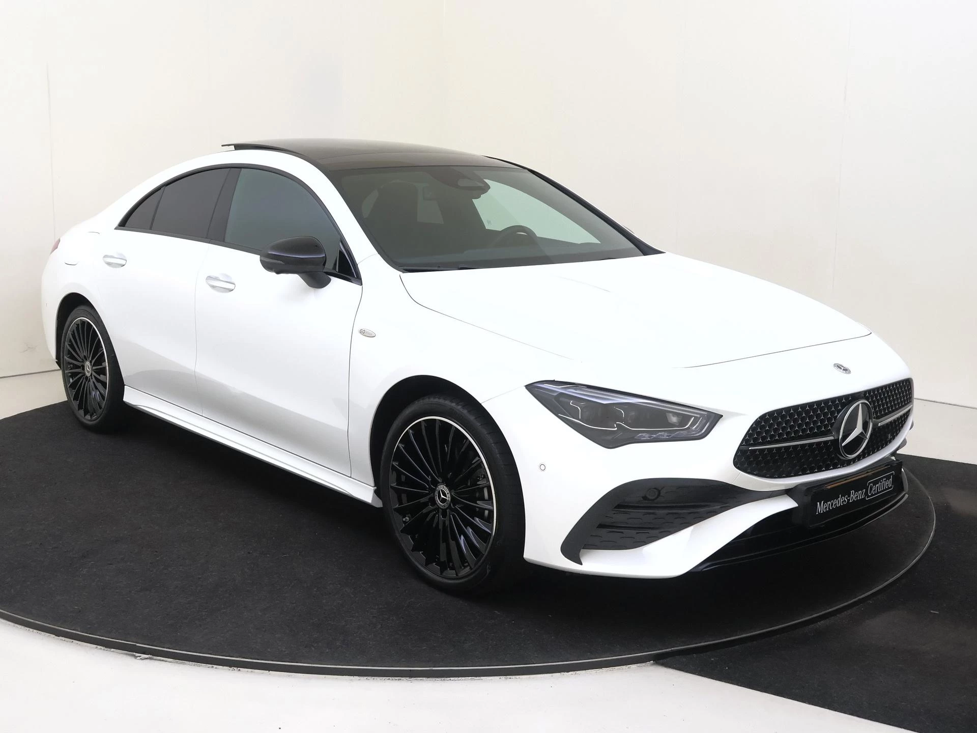 Mercedes-Benz-CLA-image-1