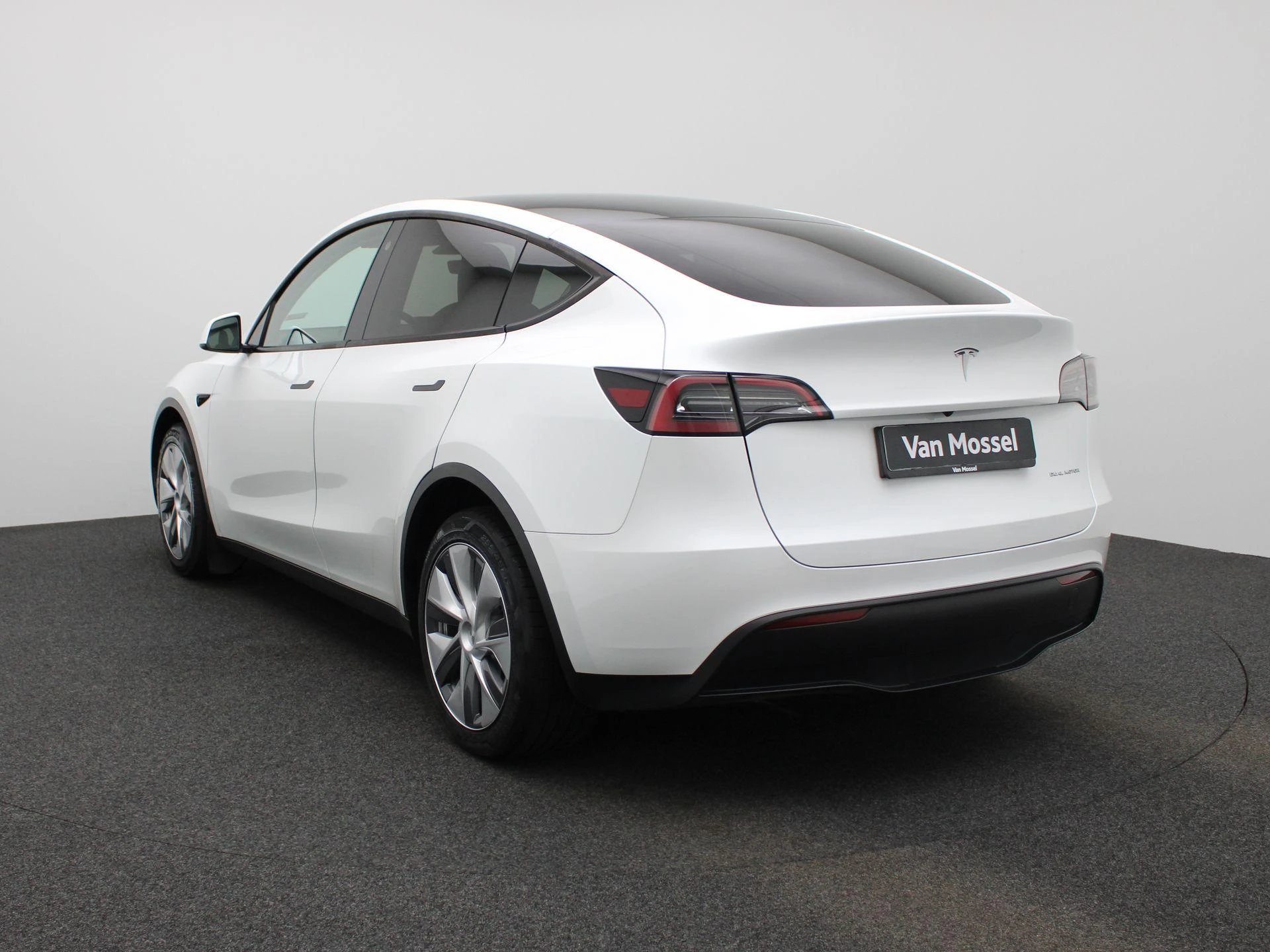 Tesla-Model Y-image-1