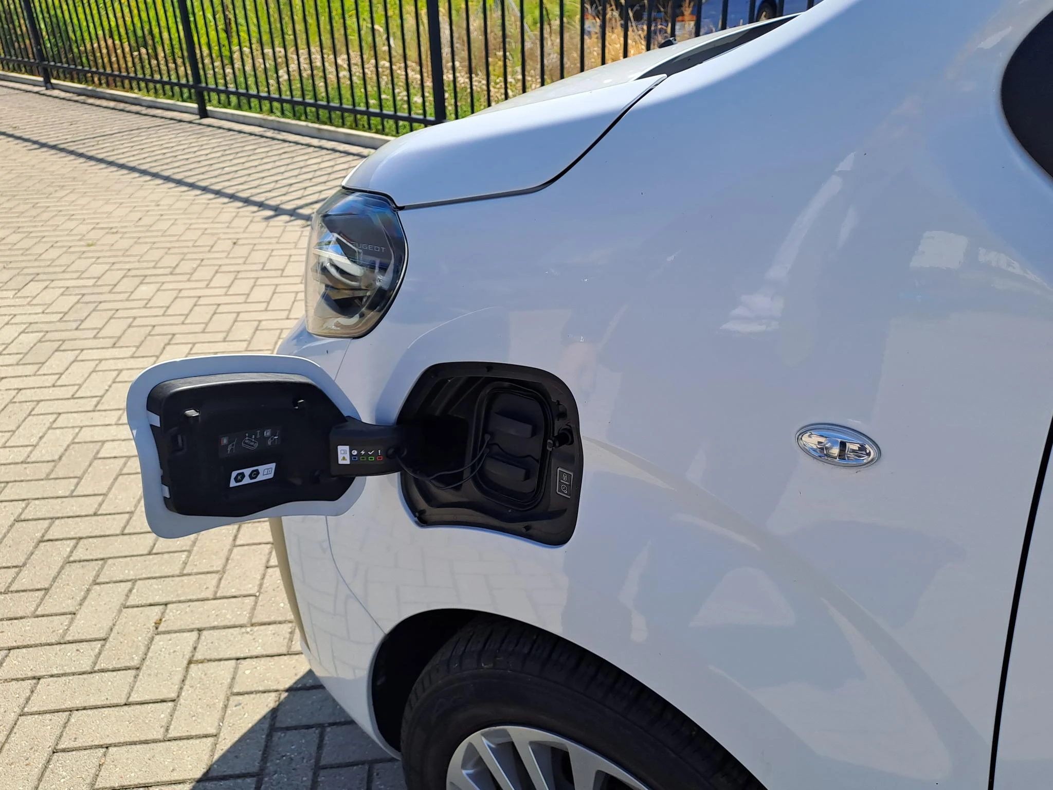 Peugeot-e-Expert-image-7