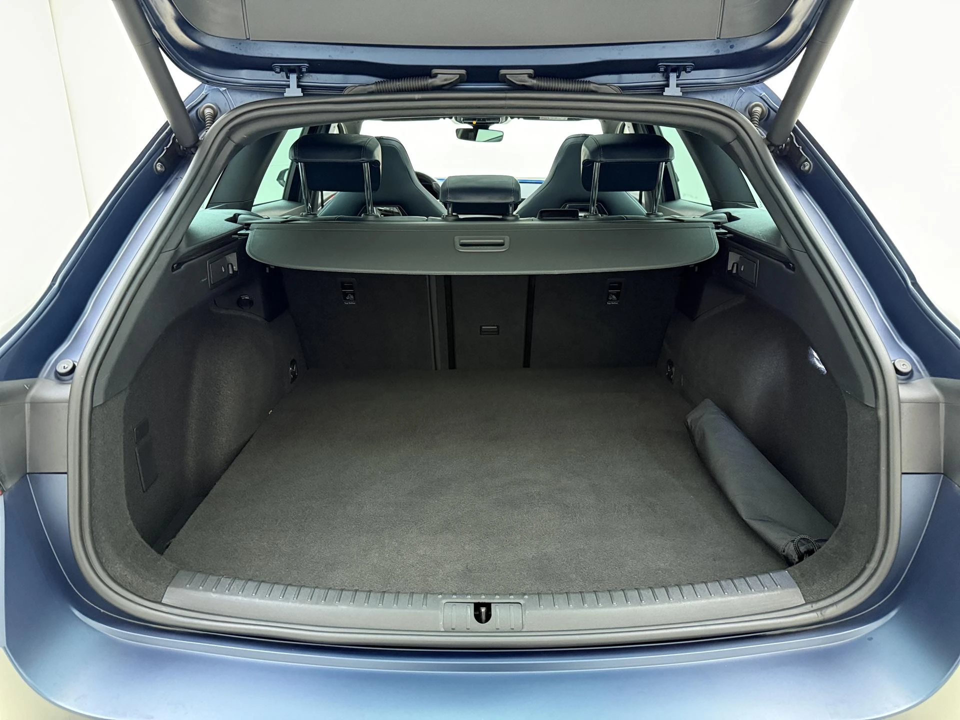 CUPRA-Leon Sportstourer-image-5