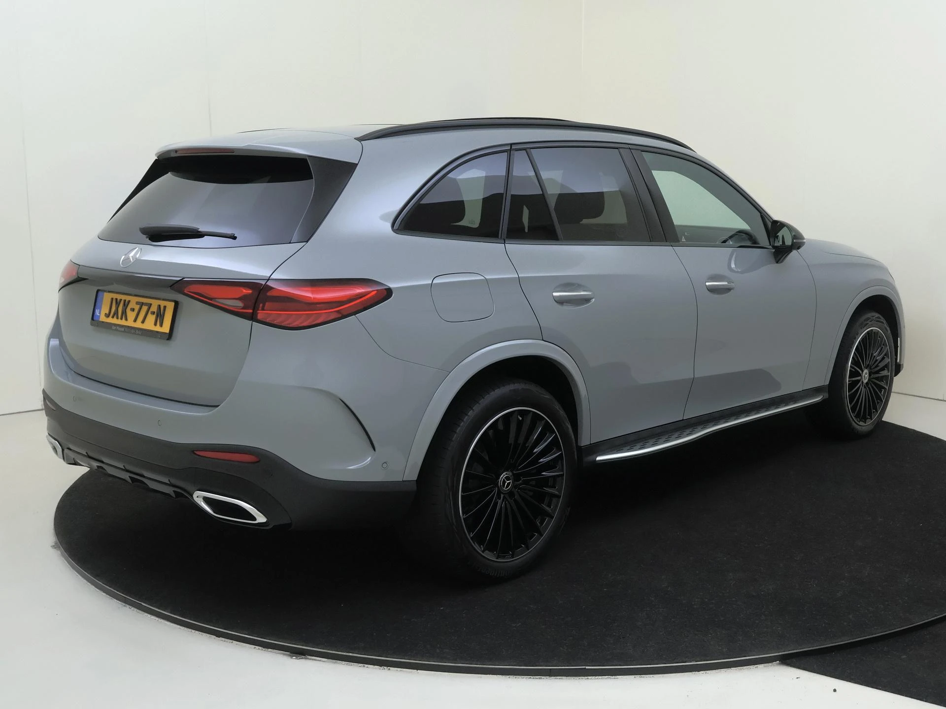 Mercedes-Benz-GLC-image-3