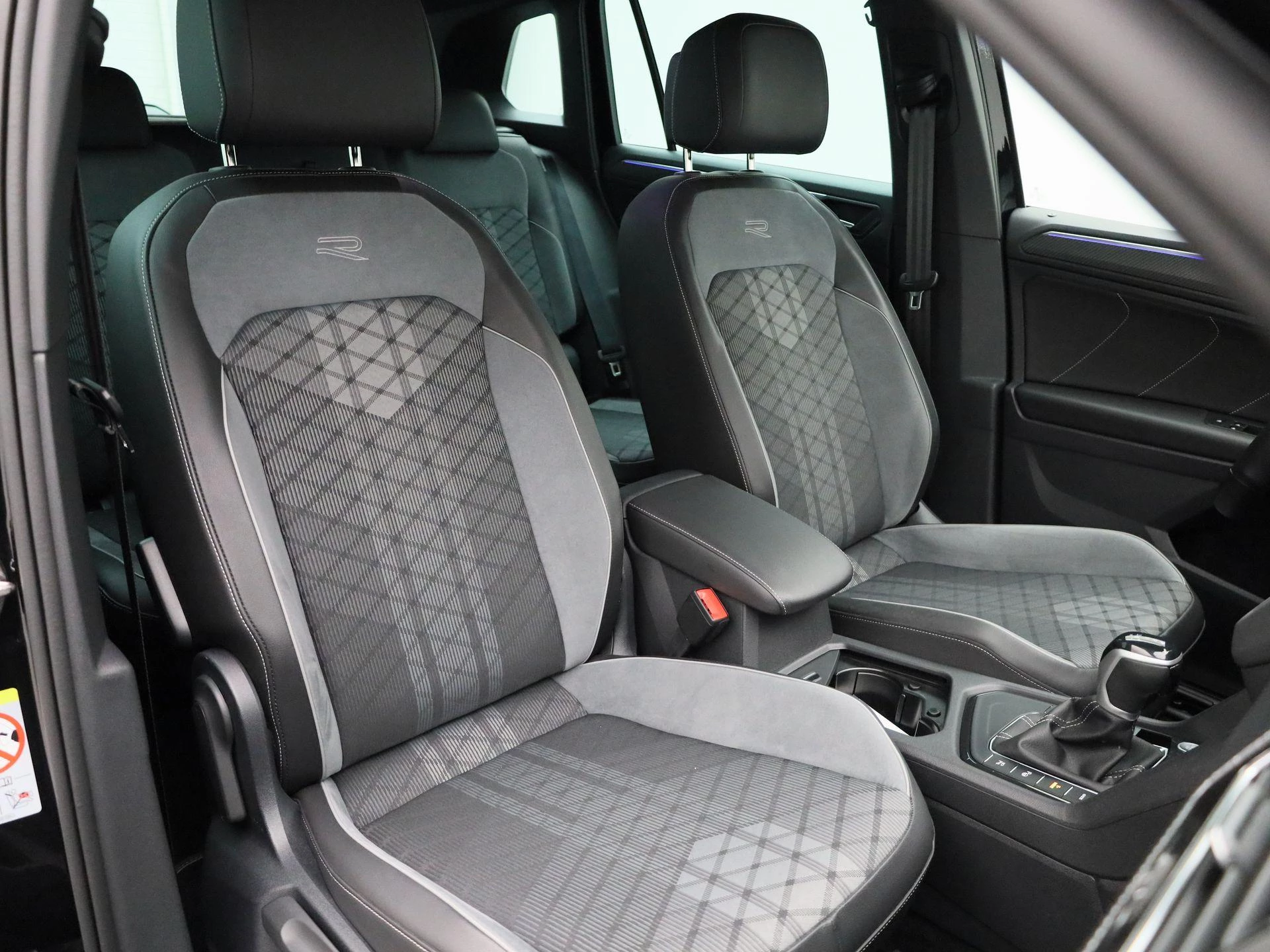 Volkswagen-Tiguan-image-42
