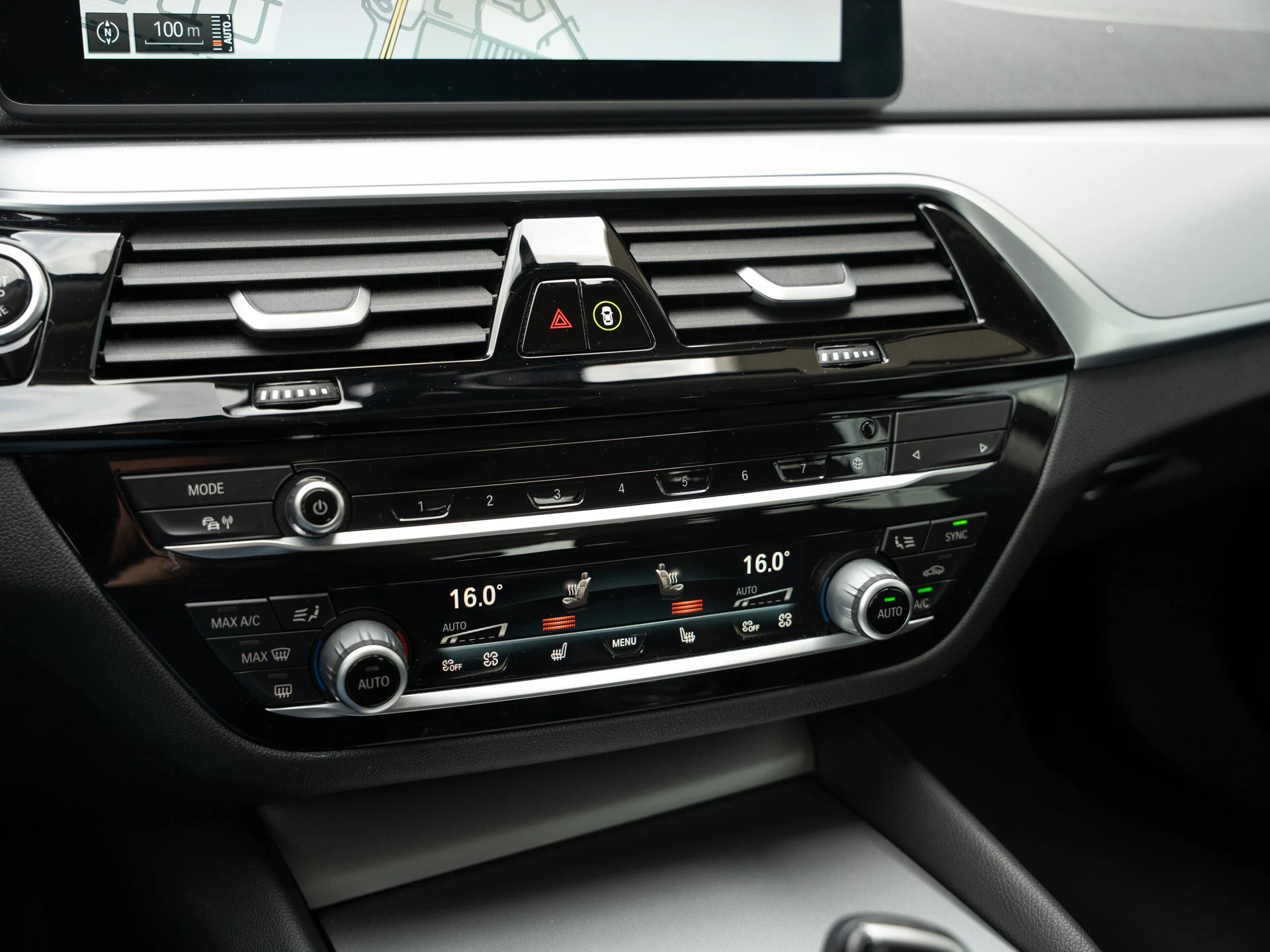 BMW 5er Reihe 520d touring.Laser AHK HUD