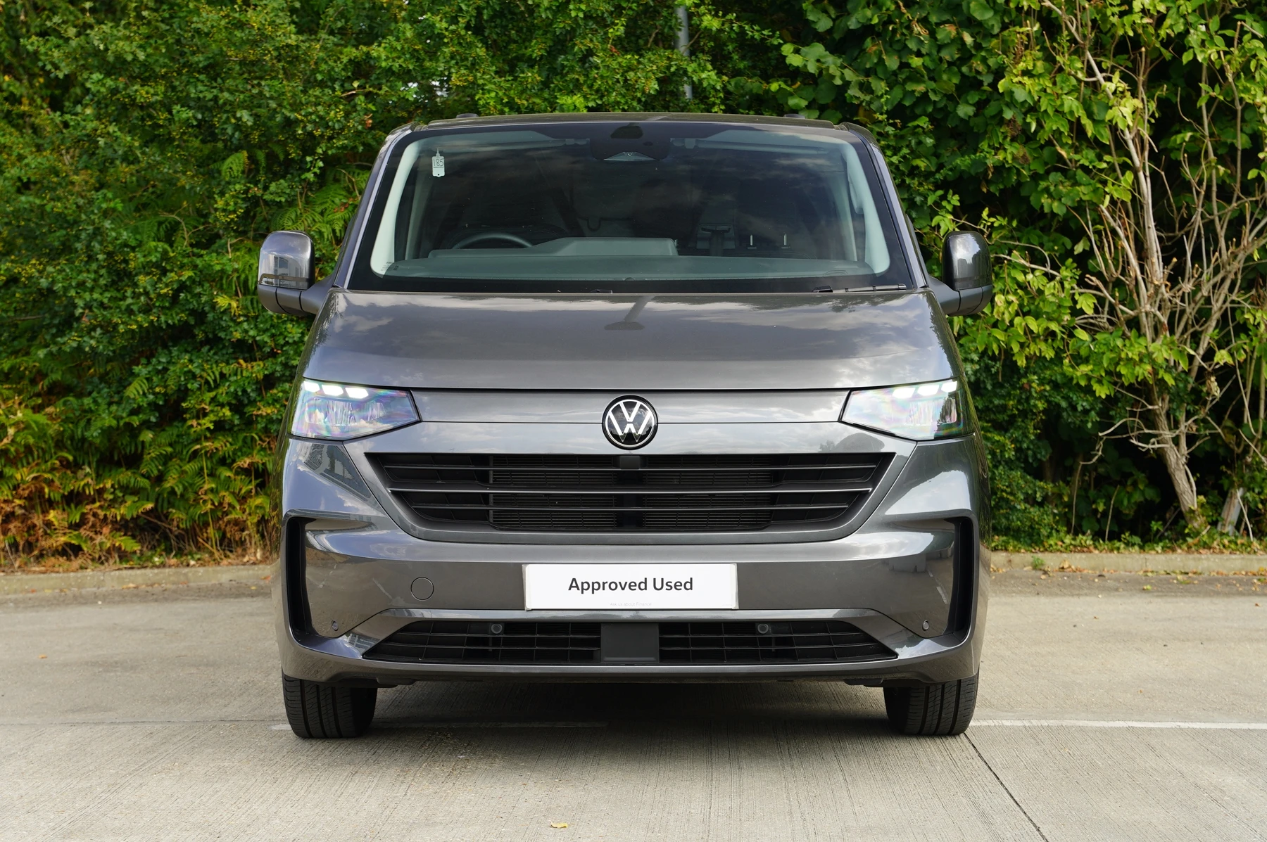 Volkswagen-Transporter-image-6