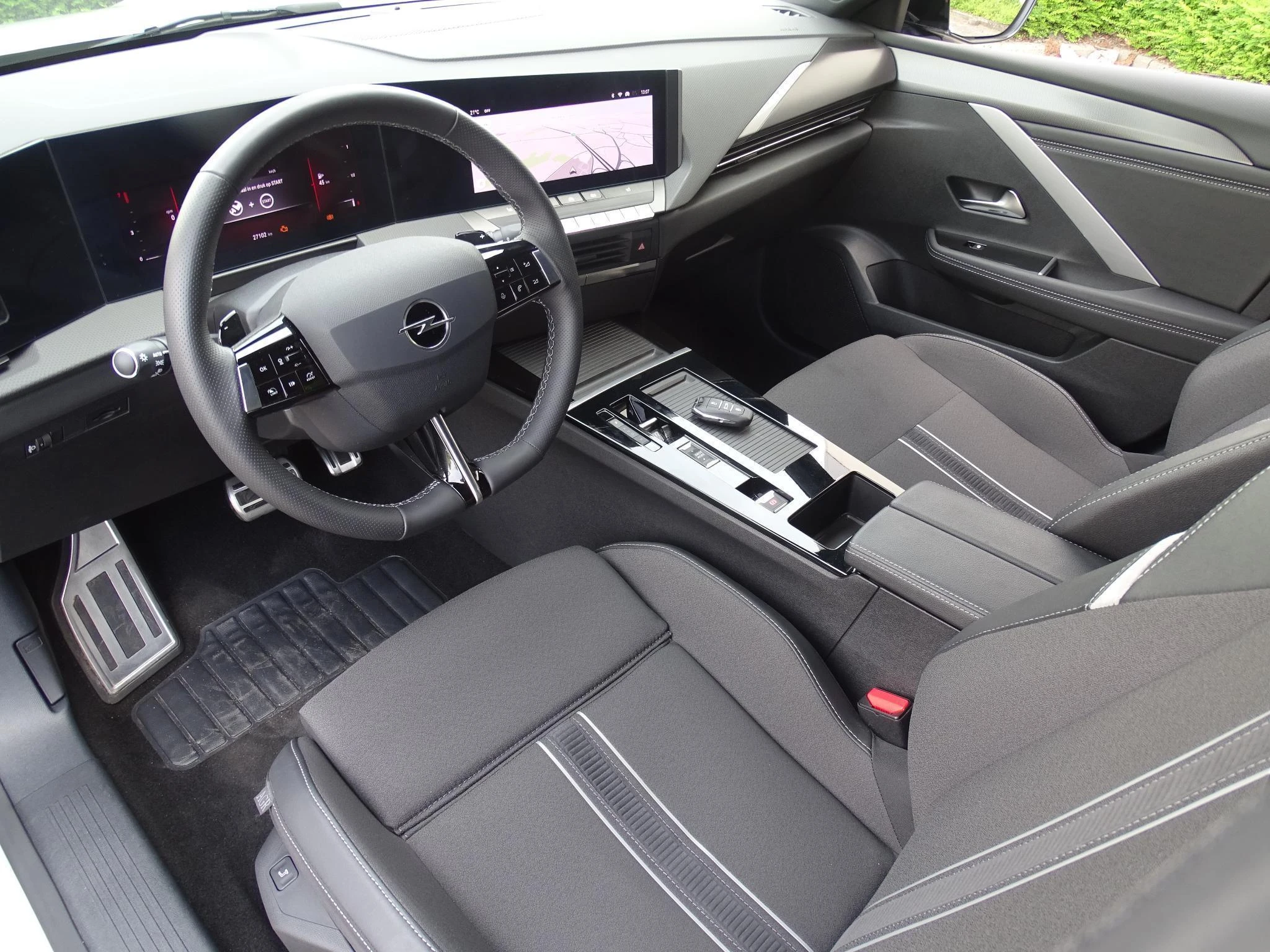 Opel-Astra-image-11