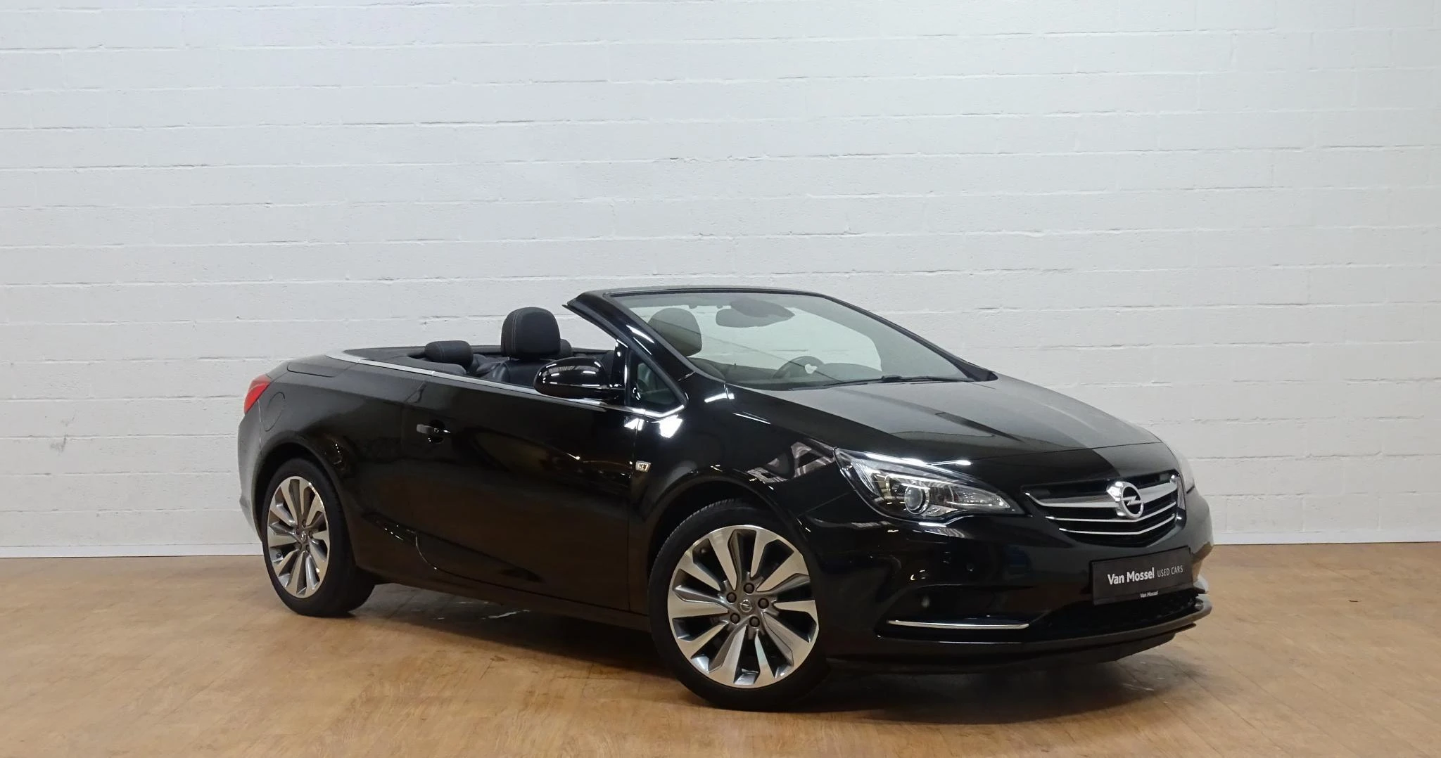 Opel-Cascada-image-2