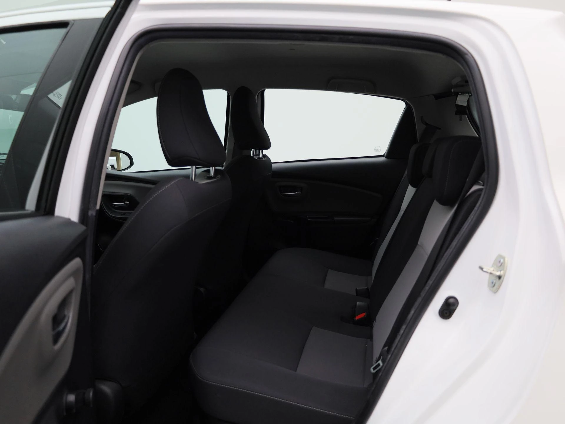 Toyota-Yaris-image-9