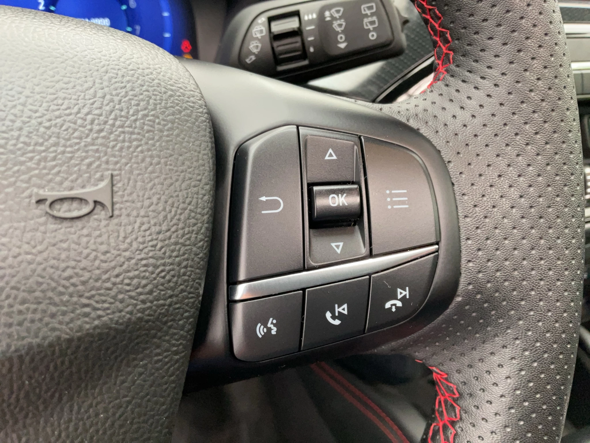 Ford Kuga ST-Line X | ACC | PANO | AHK | KAMERA