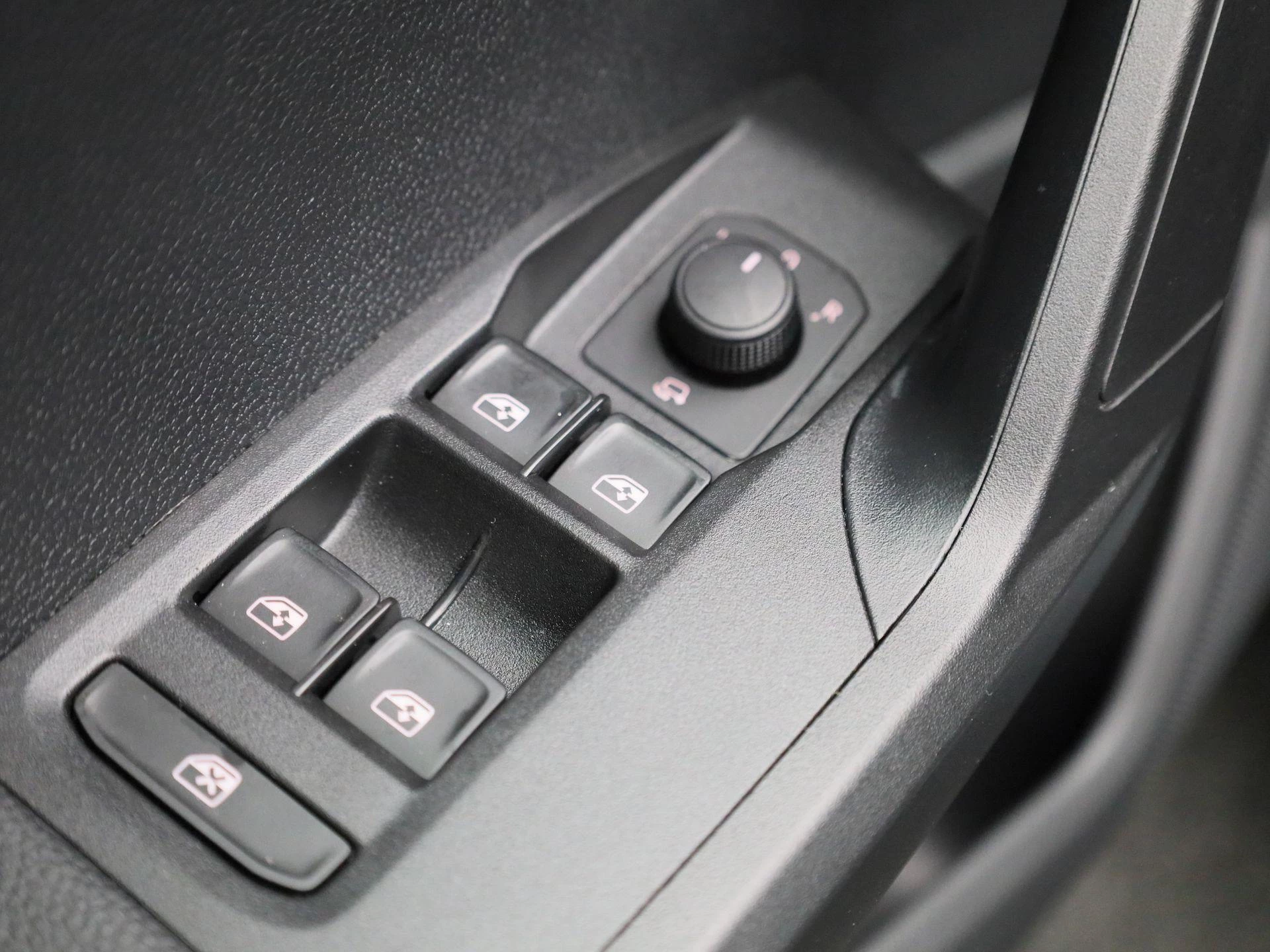 SEAT-Ibiza-image-25