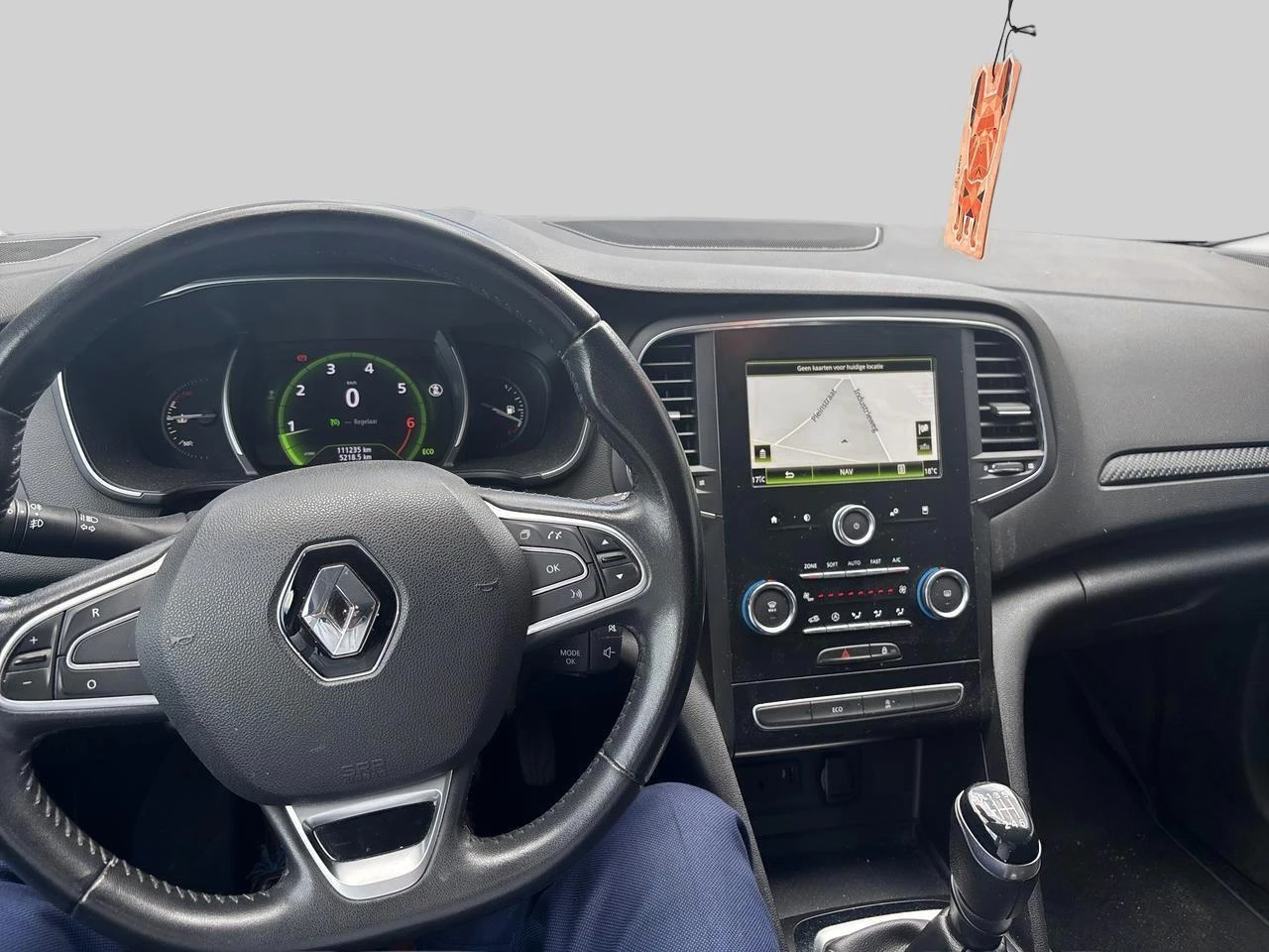 Renault-Mégane Grand Tour-image-9