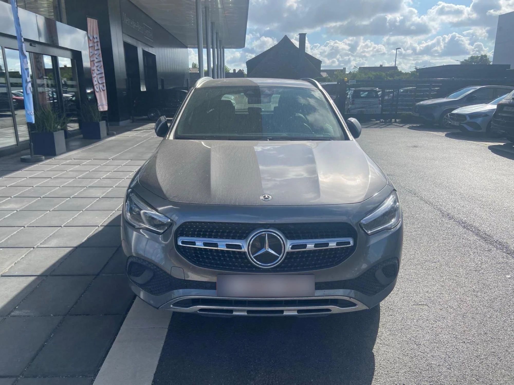 Mercedes-Benz-GLA-image-1