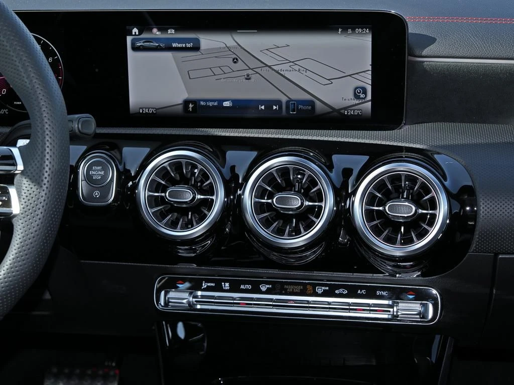 Mercedes-Benz-CLA 200-image-10
