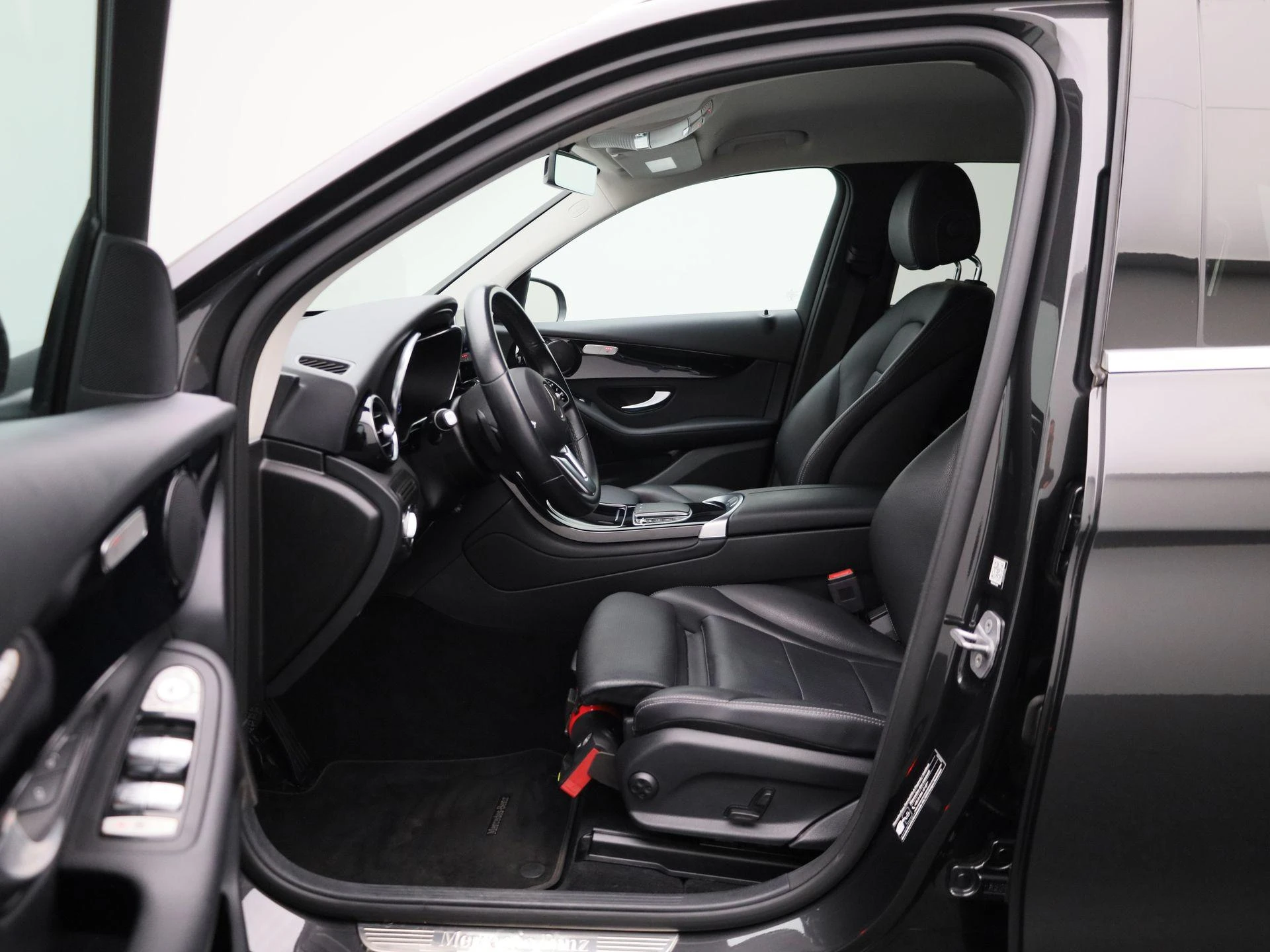 Mercedes-Benz-GLC-image-8