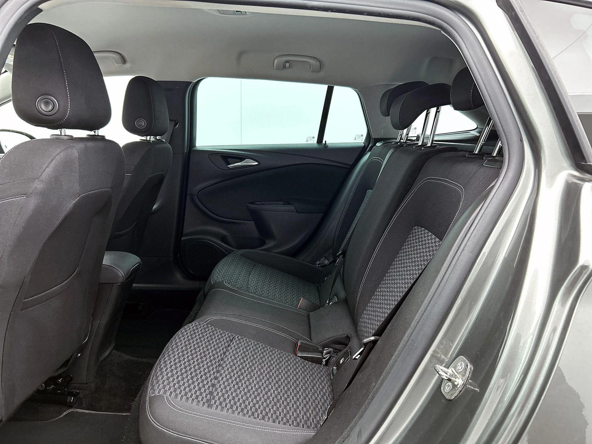 Opel-Astra-image-25