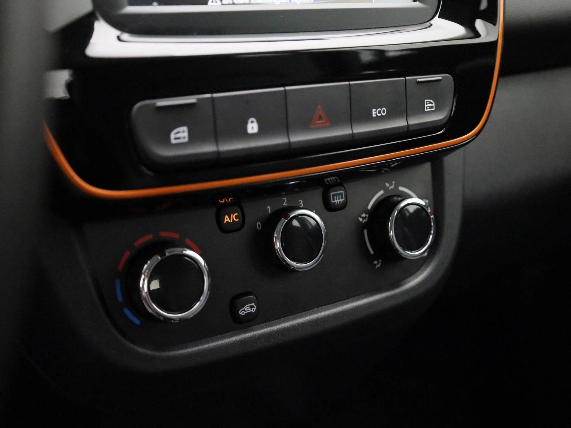 Dacia-Spring-image-15