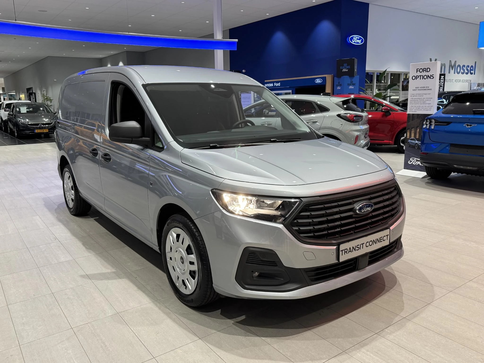Ford-Transit Connect-image-2