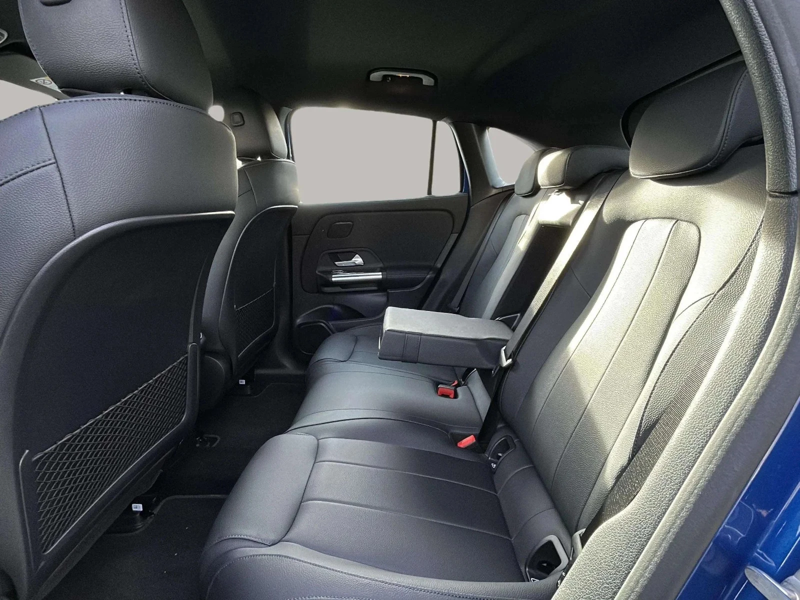 Mercedes-Benz-EQA-image-11