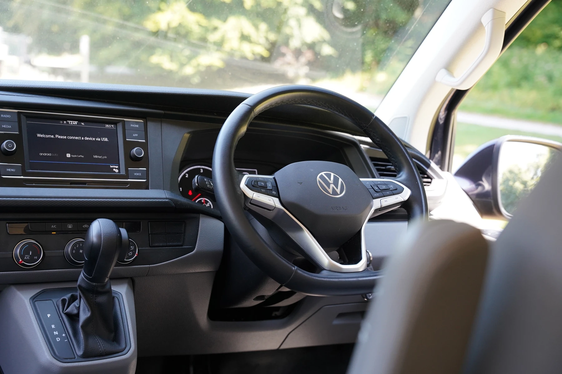 Volkswagen-California-image-25