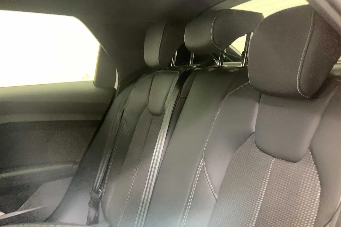 Audi-A1 Sportback-image-9