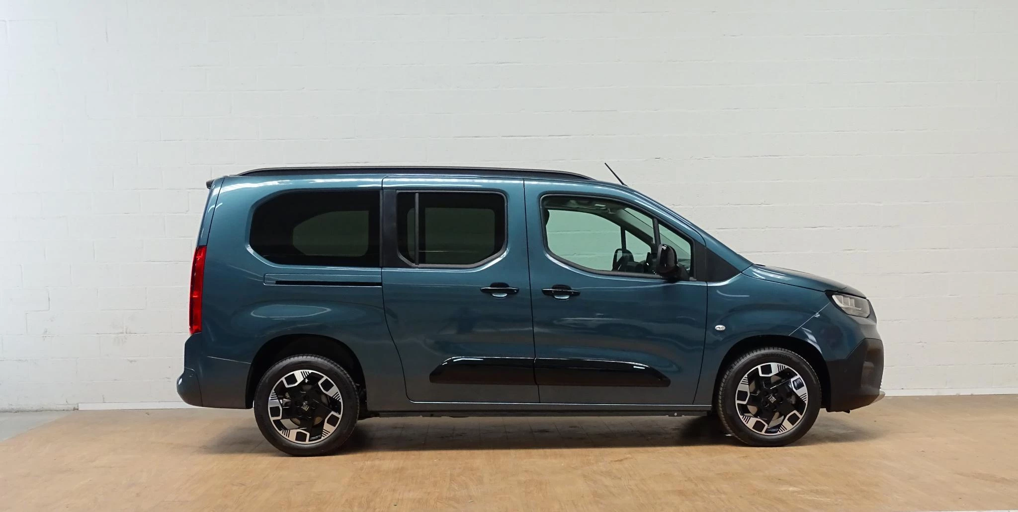Fiat Qubo L 1.5 BlueHDI 130 S&S AT La Prima Long+7 seats+gps+c