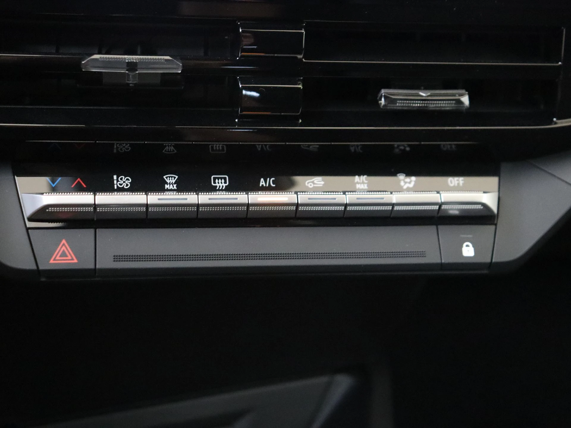 Renault-Clio-image-19