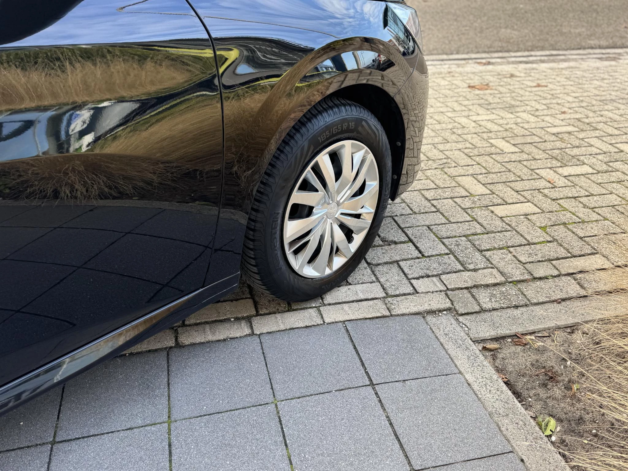 Peugeot-208-image-11