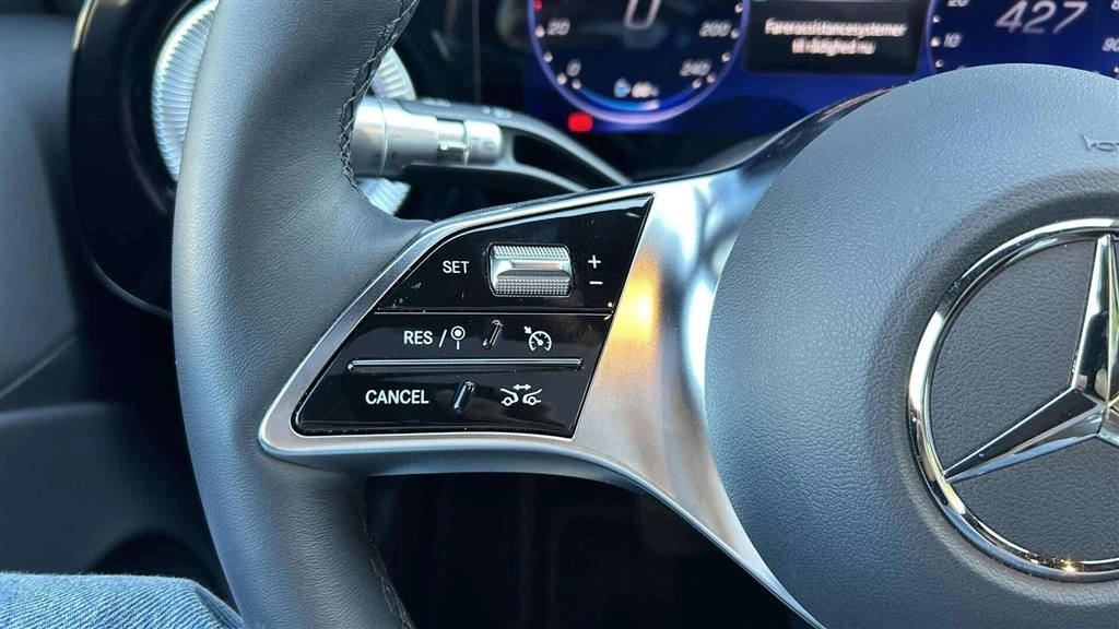 Mercedes-Benz-CLA-image-10