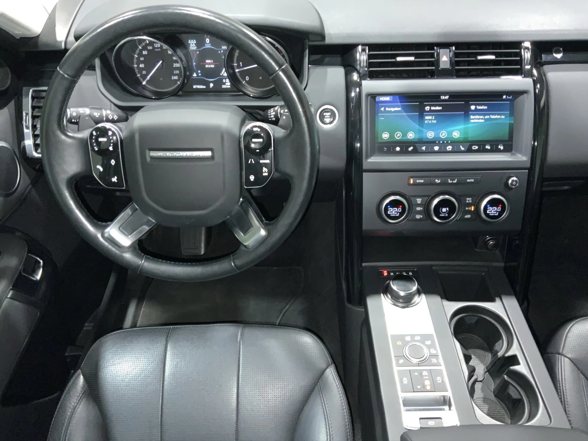 Land Rover-Discovery-image-7