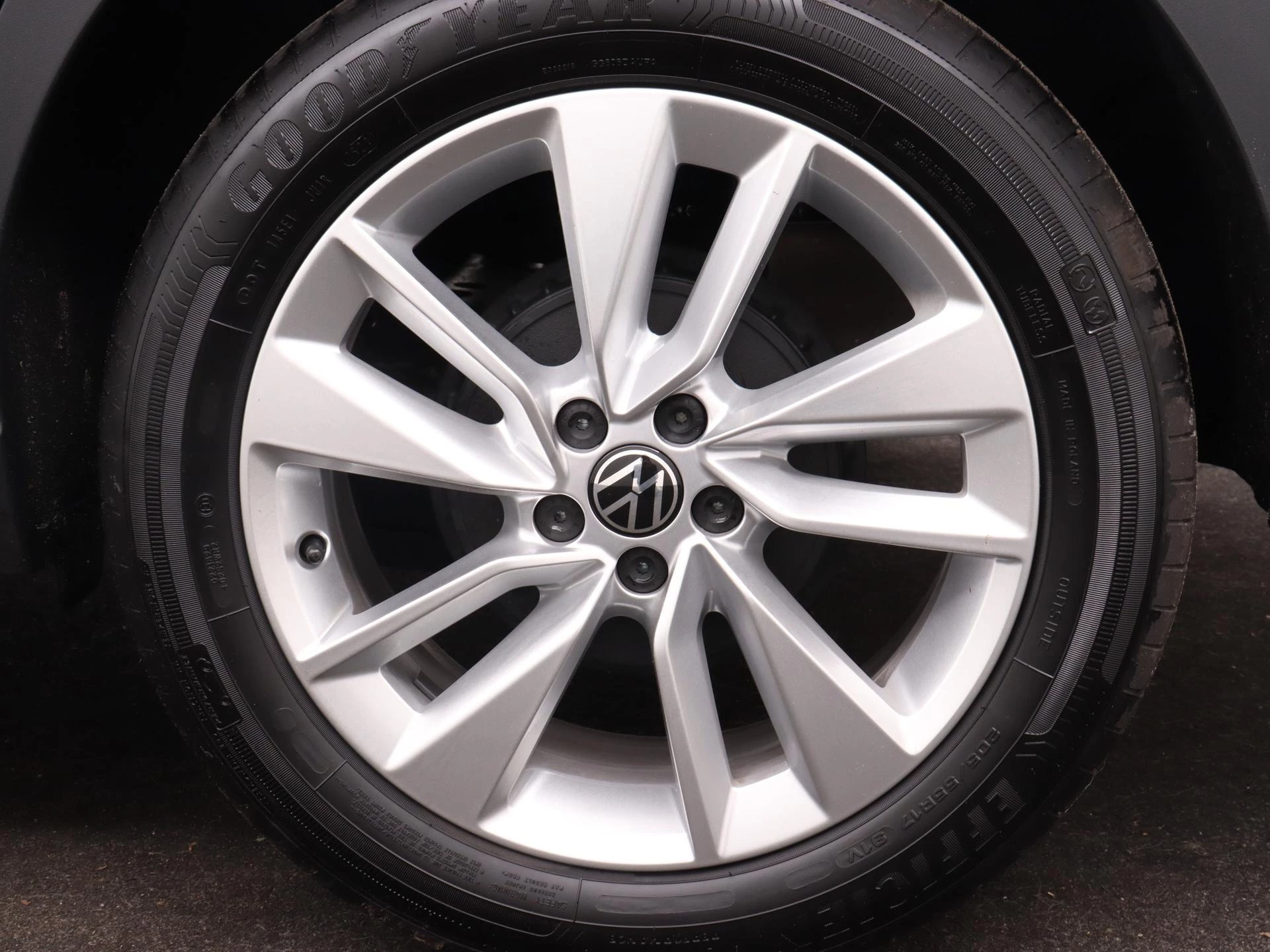 Volkswagen-Taigo-image-13