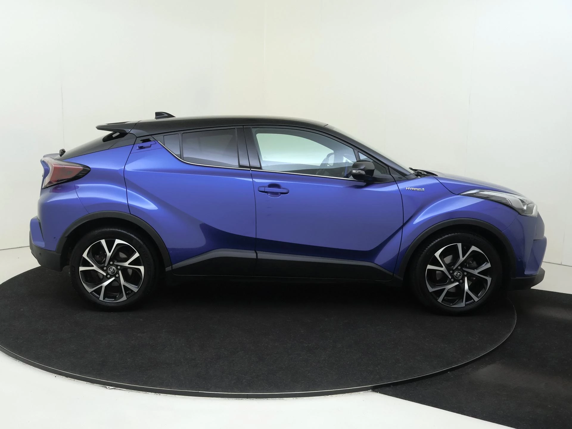 Toyota C-HR 1.8 Hybrid Bi-Tone Plus