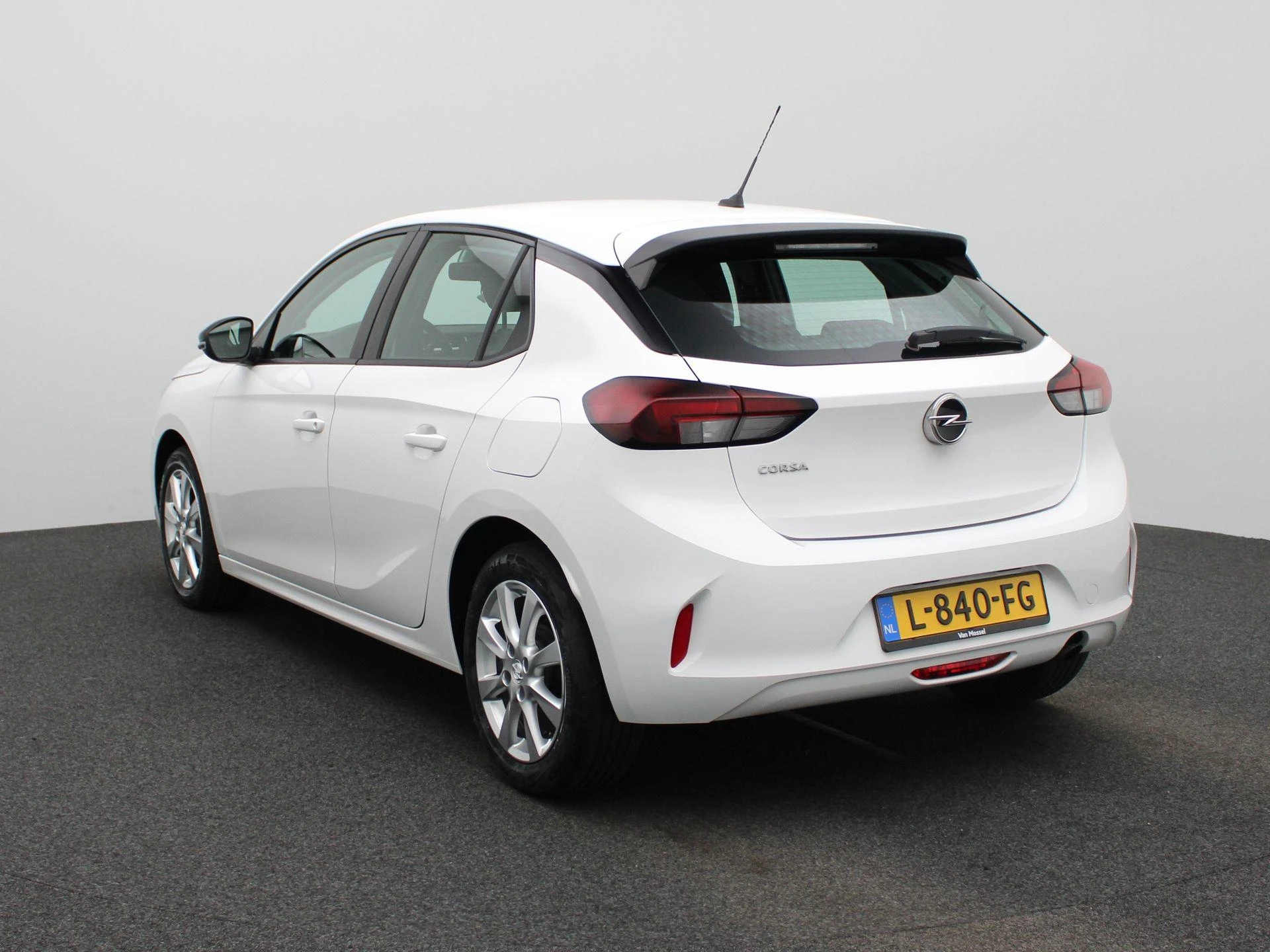 Opel-Corsa-image-1