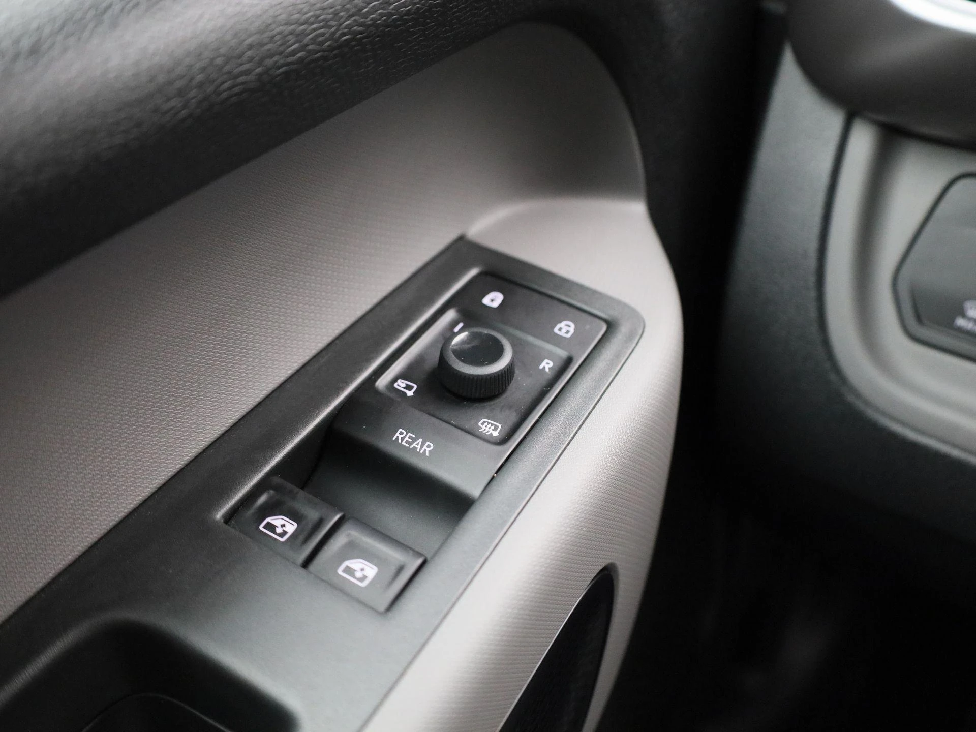 Volkswagen-ID. Buzz-image-25