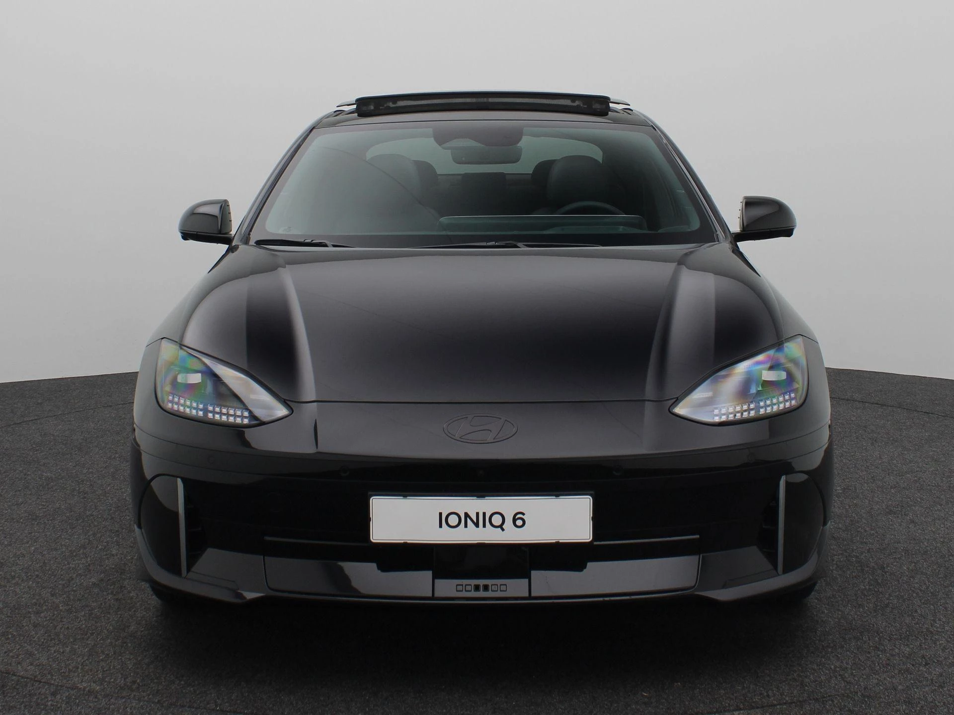 Hyundai-IONIQ 6-image-2