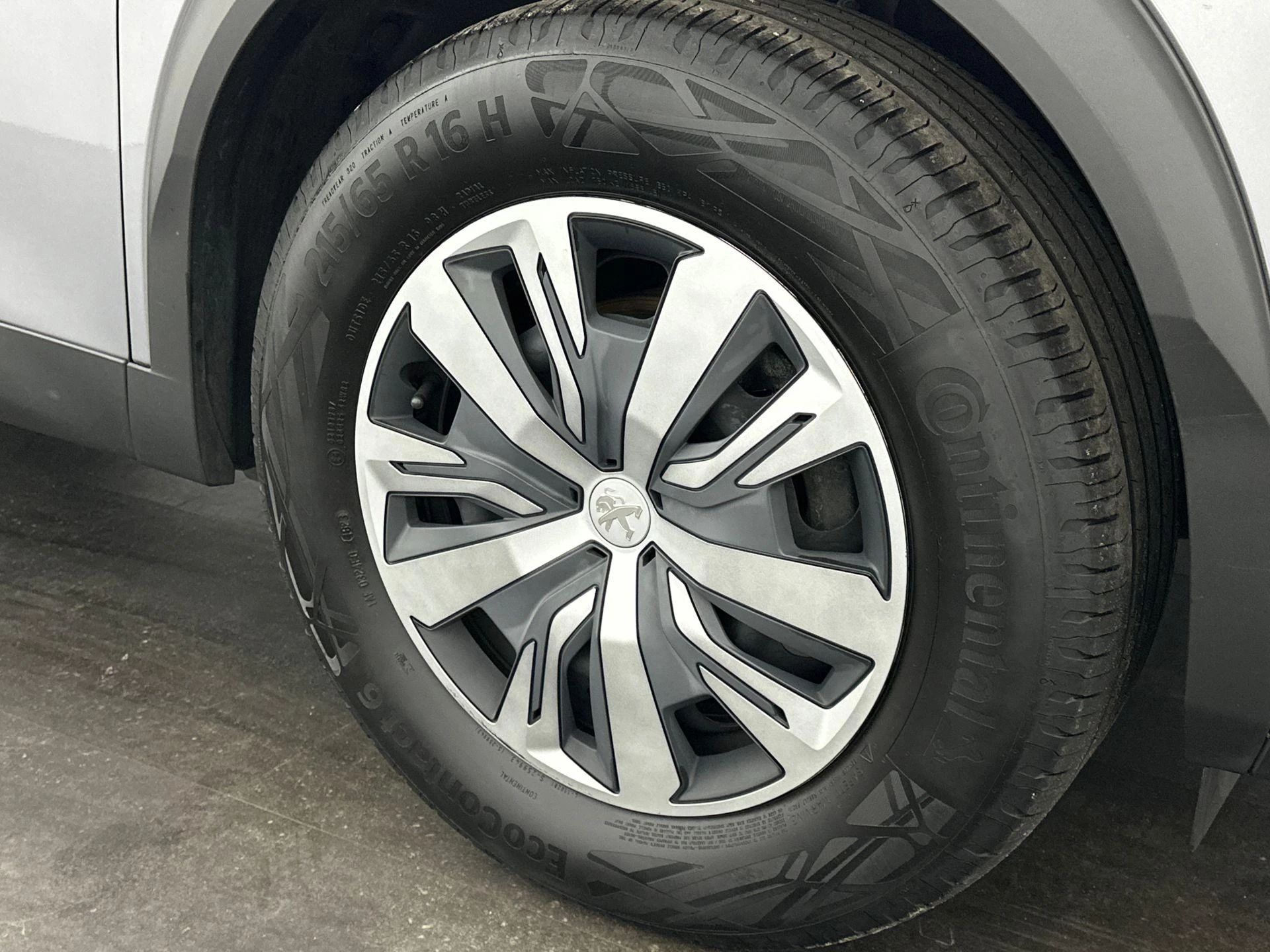 Peugeot-2008-image-19