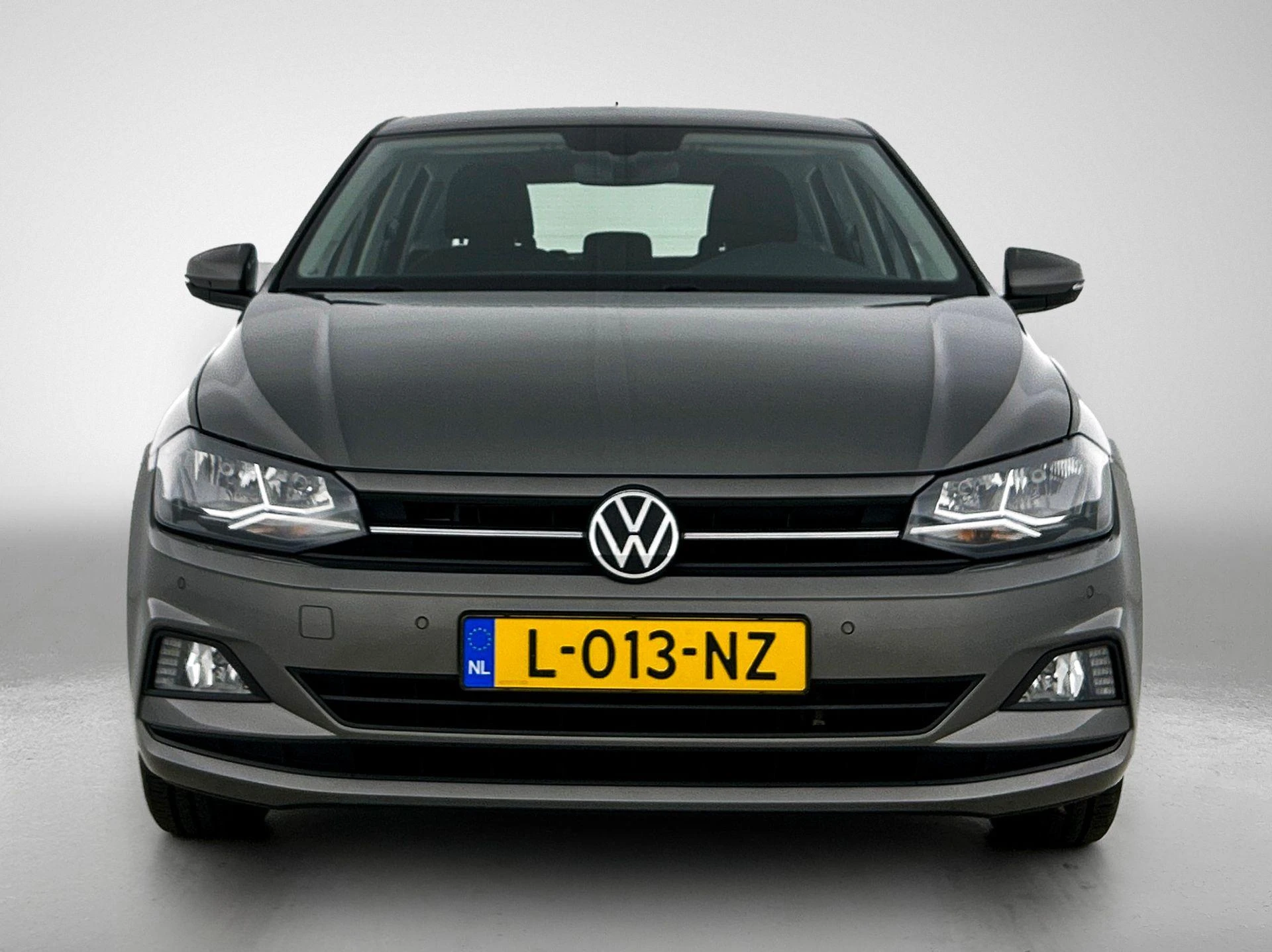 Volkswagen-Polo-image-4