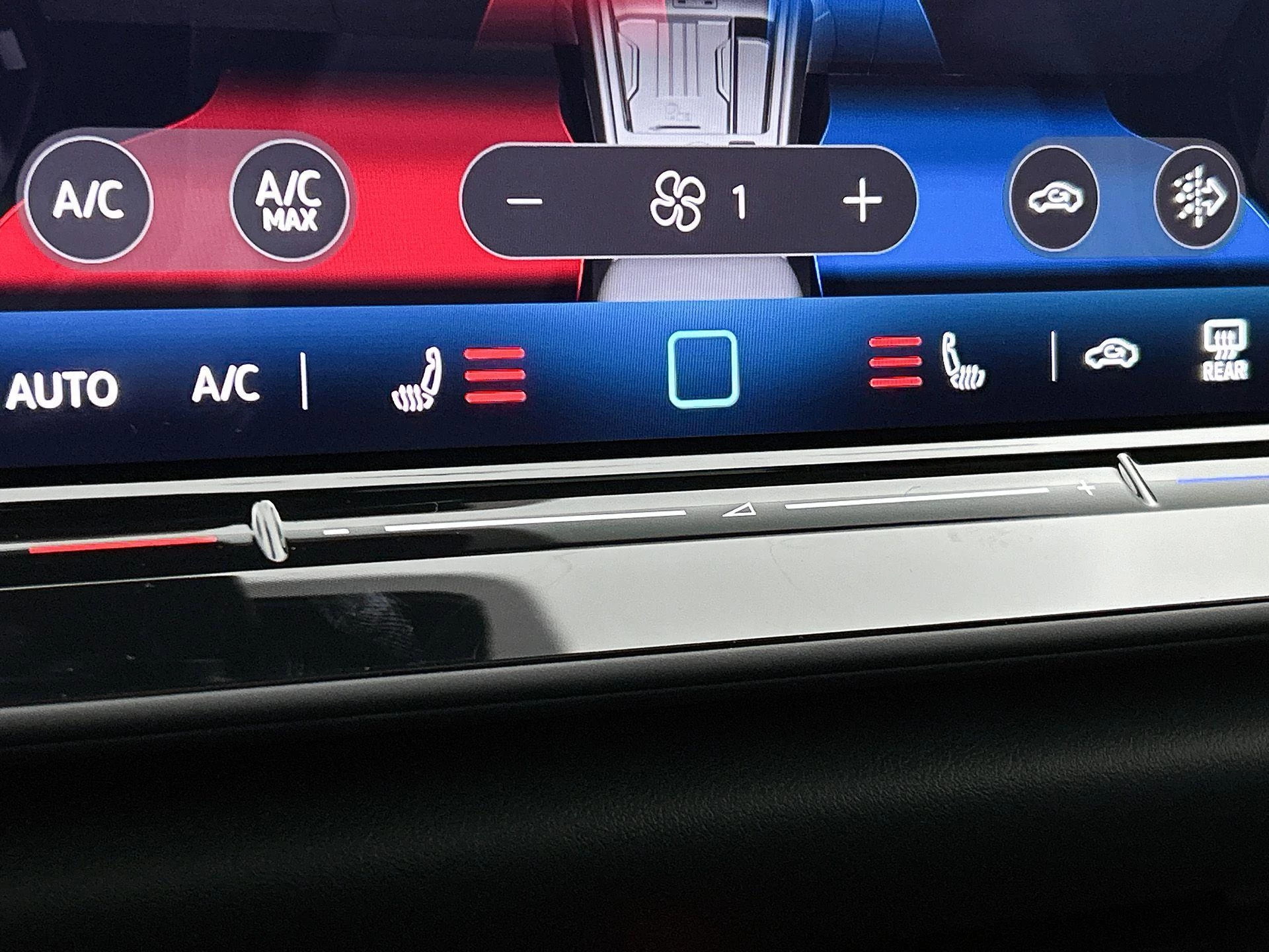 Volkswagen-T-Roc-image-7