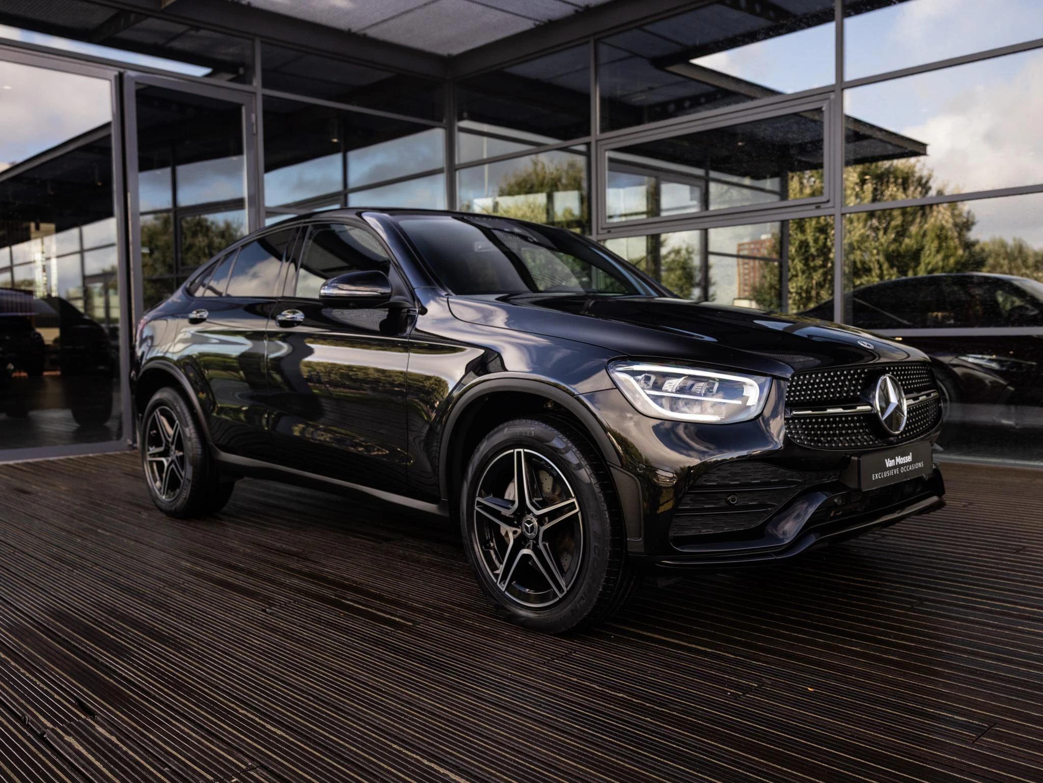 Mercedes-Benz-GLC-image-3
