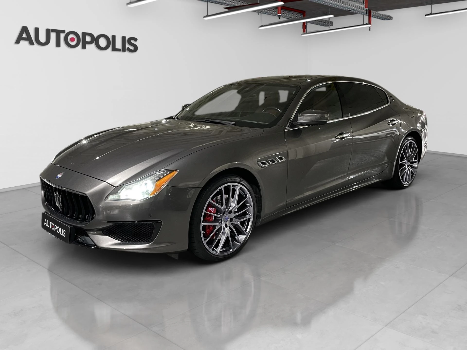 Maserati-Quattroporte-image-0