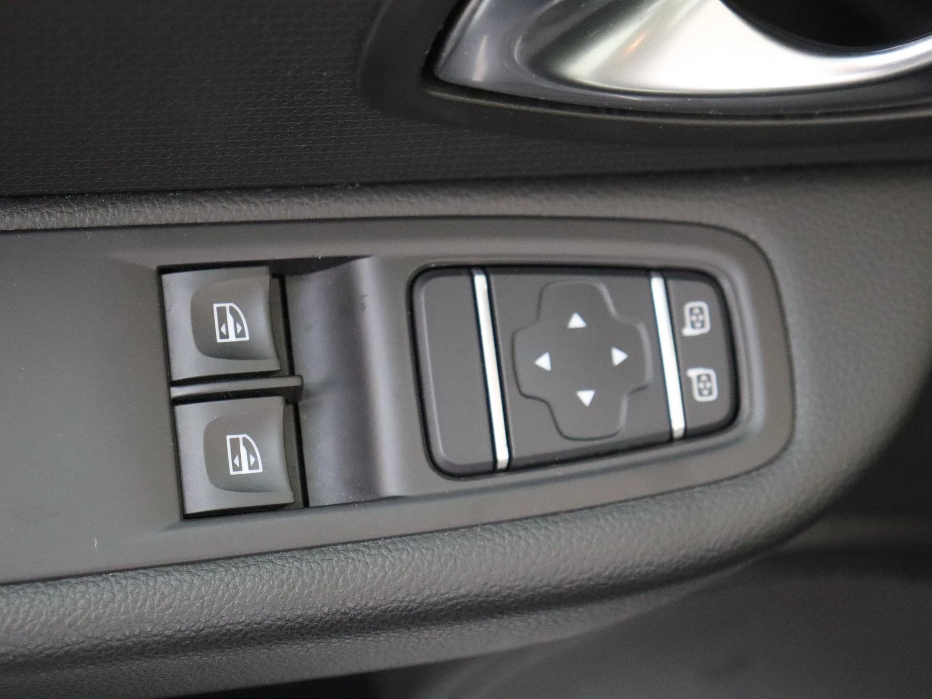 Renault-Clio-image-22