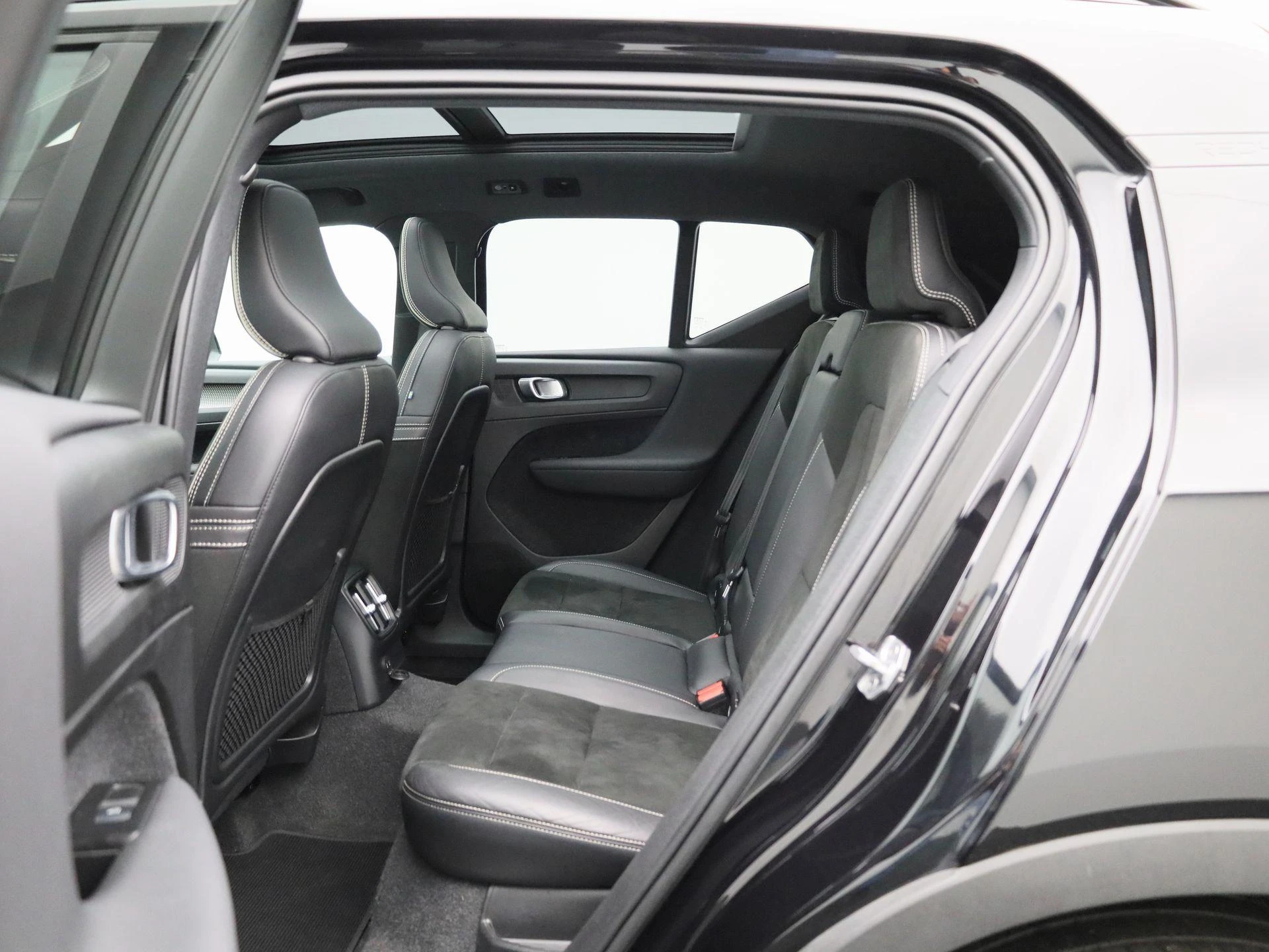 Volvo-XC40-image-9