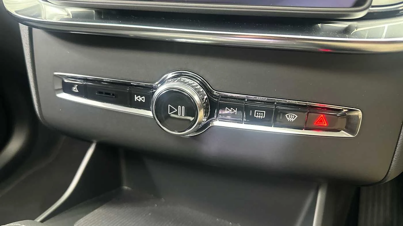 Volvo-XC90-image-32