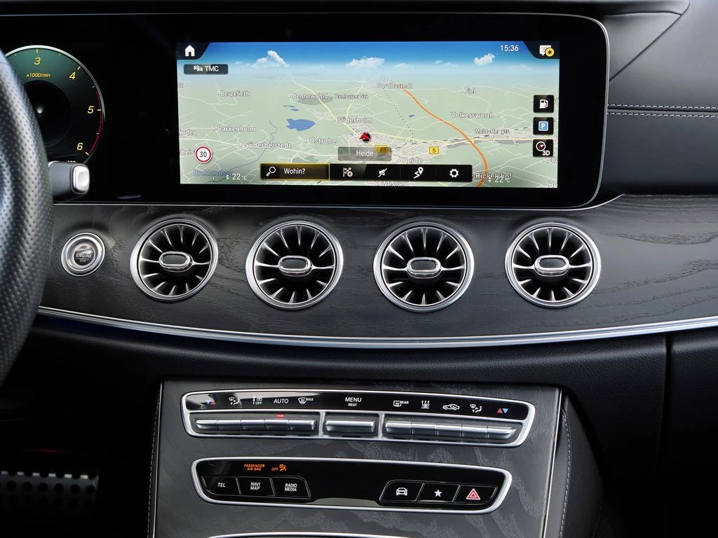 Mercedes-Benz-CLS 400 d-image-10