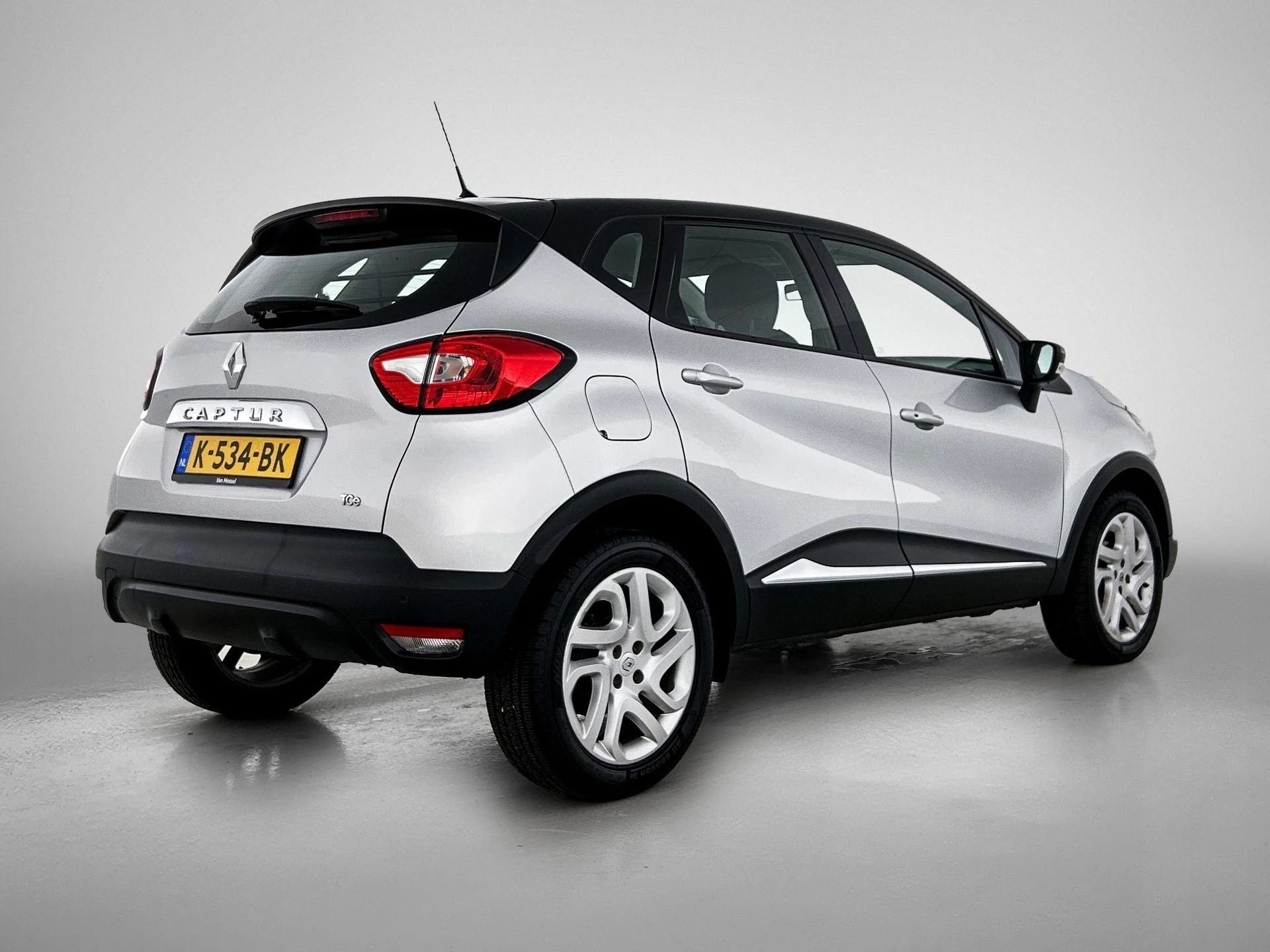 Renault-Captur-image-3