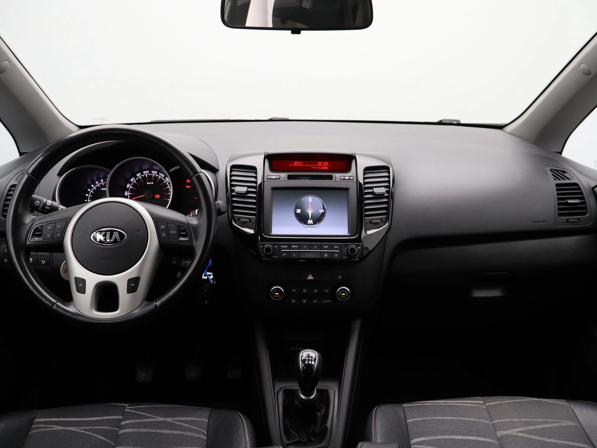 Kia-Venga-image-32