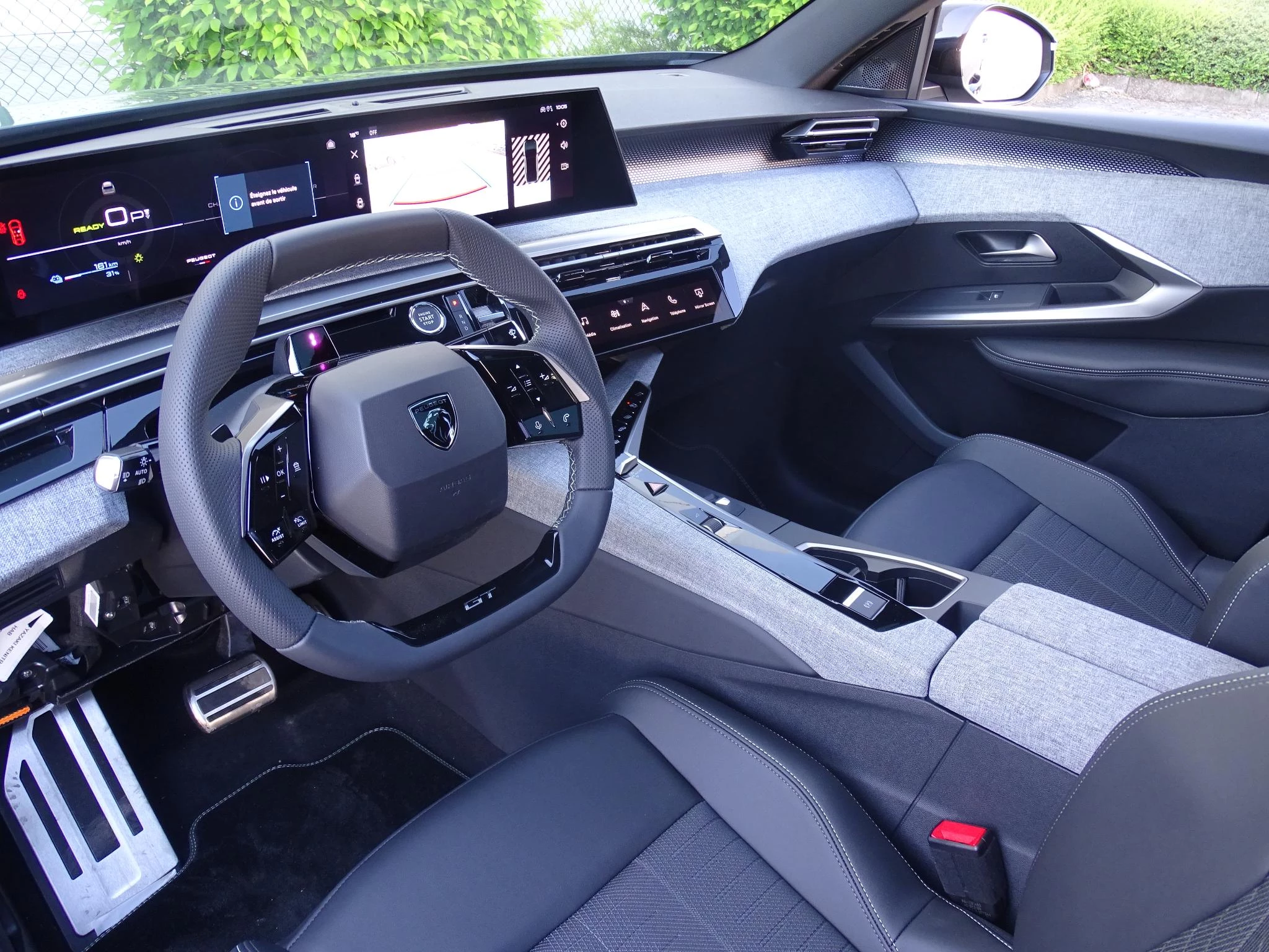 Peugeot e-3008 e-3008 210 GT +pano dak